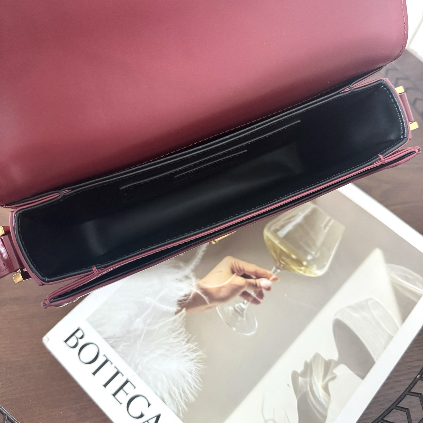 全套包装！Solferion Box中号。型号:，尺寸:23-17-6cm!打造更高级手感的Box牛皮，