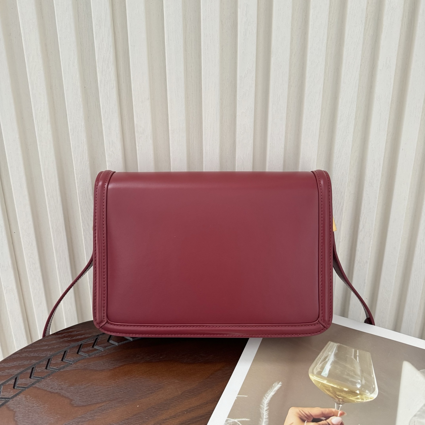 全套包装！Solferion Box中号。型号:，尺寸:23-17-6cm!打造更高级手感的Box牛皮，