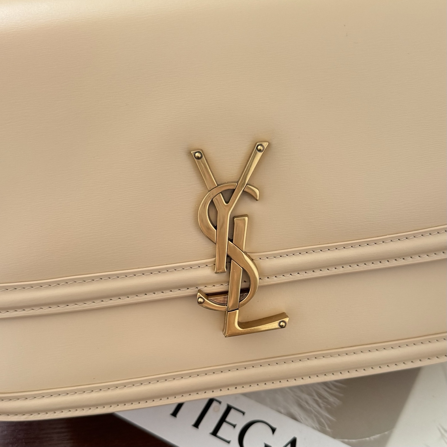 全套包装！Solferion Box中号。型号:，尺寸:23-17-6cm!打造更高级手感的Box牛皮，