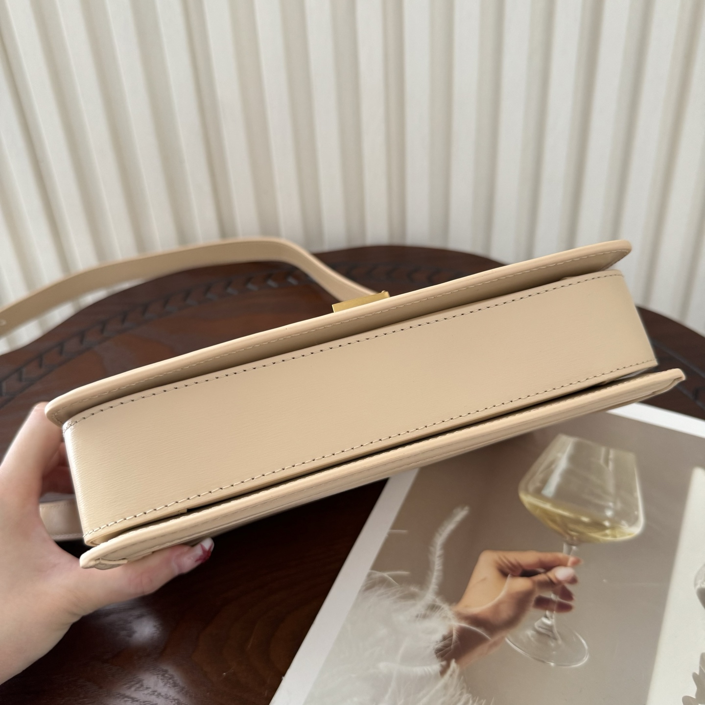 全套包装！Solferion Box中号。型号:，尺寸:23-17-6cm!打造更高级手感的Box牛皮，