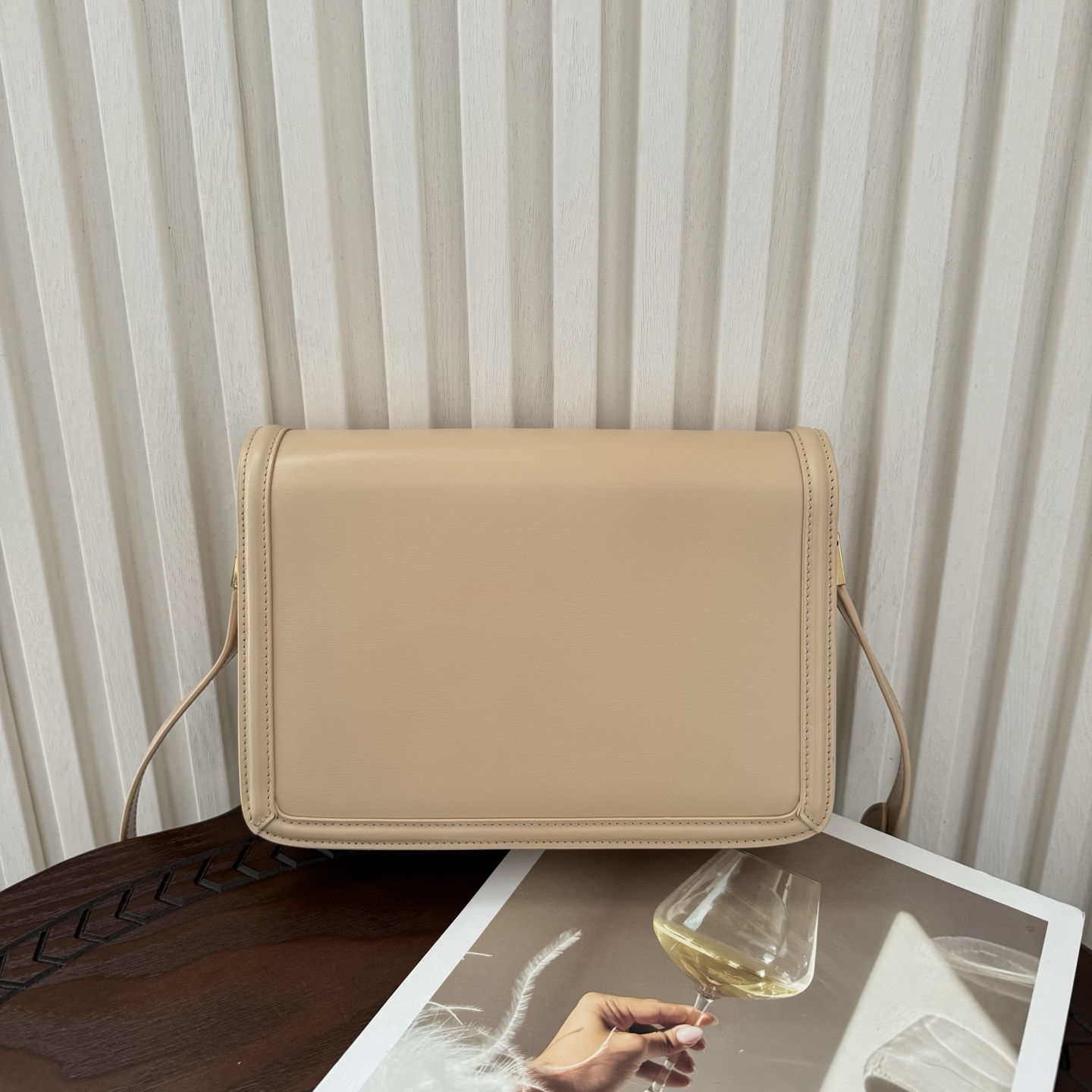 全套包装！Solferion Box中号。型号:，尺寸:23-17-6cm!打造更高级手感的Box牛皮，