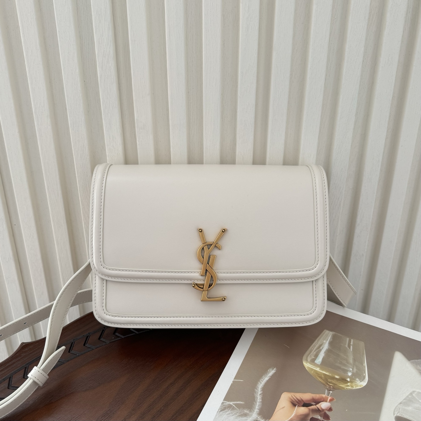 全套包装！Solferion Box中号。型号:，尺寸:23-17-6cm!打造更高级手感的Box牛皮，