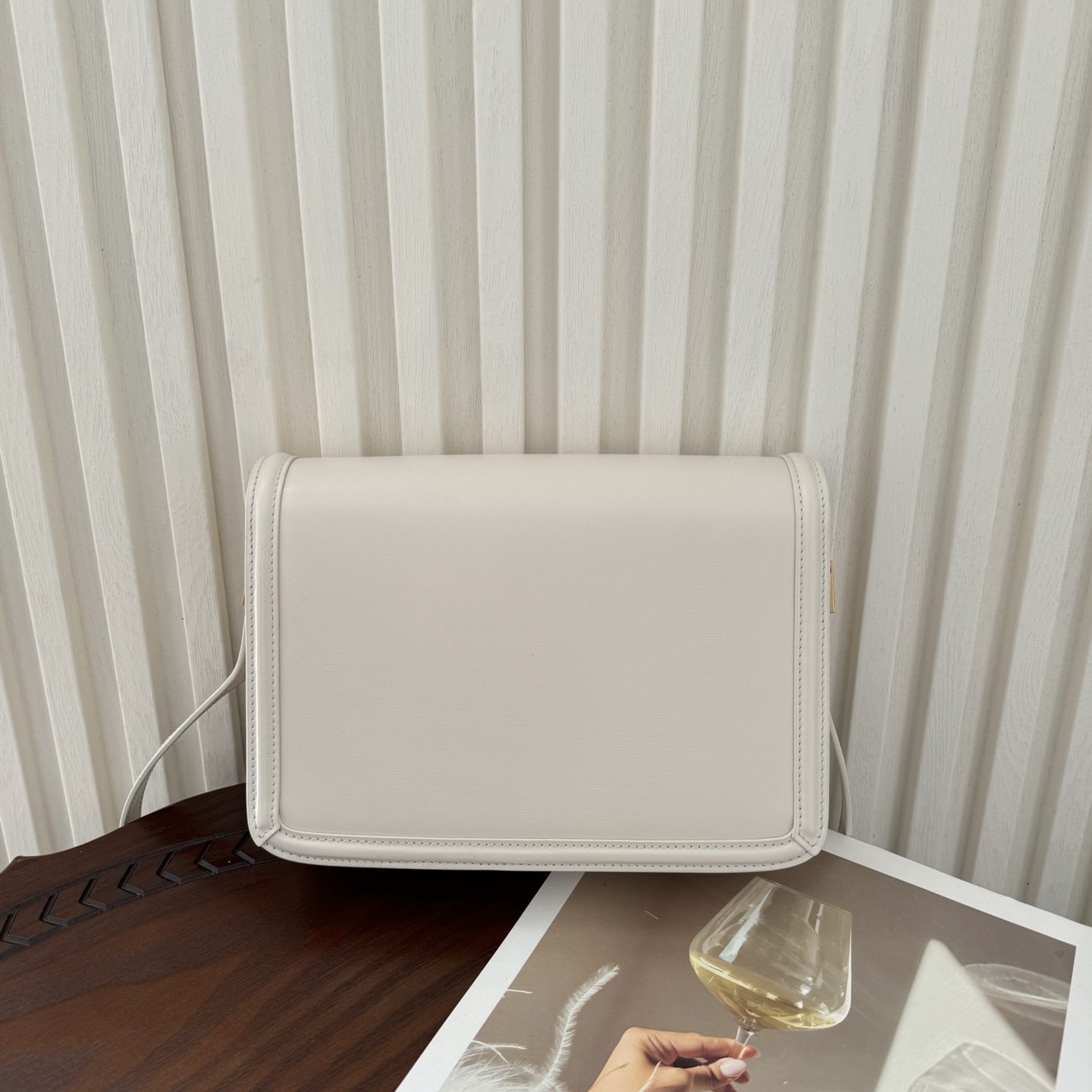 全套包装！Solferion Box中号。型号:，尺寸:23-17-6cm!打造更高级手感的Box牛皮，