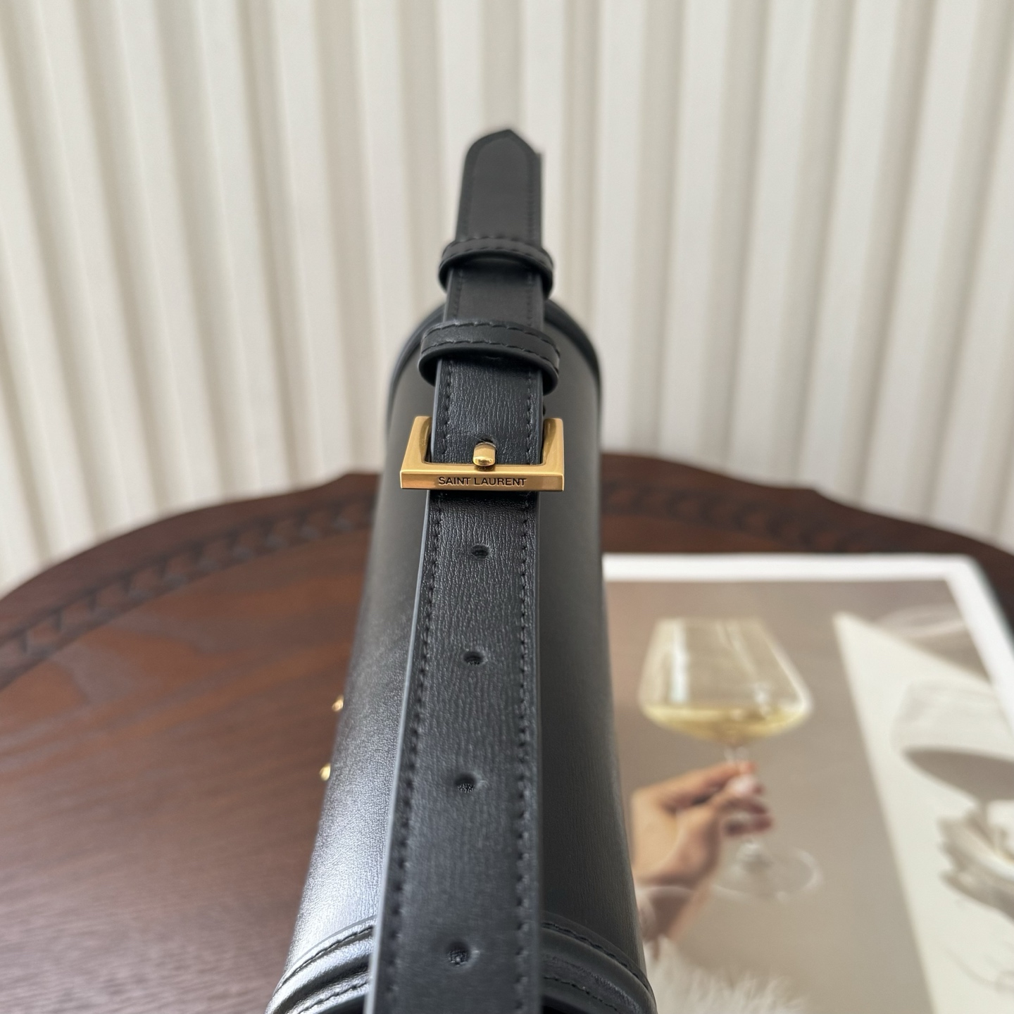 全套包装！Solferion Box中号。型号:，尺寸:23-17-6cm!打造更高级手感的Box牛皮，