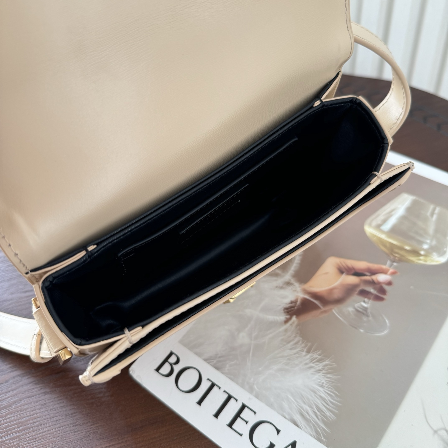 Solferion Box小号，型号:，尺寸:19–14-5cm!打造更高级手感的Box牛皮，越用越美的