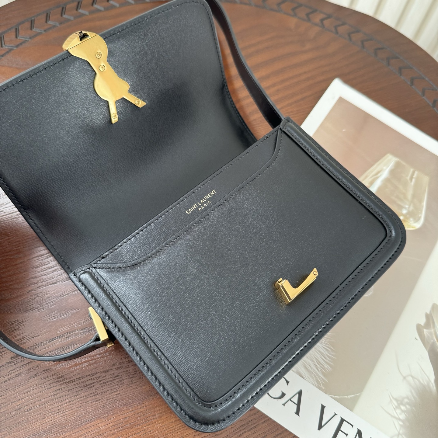 Solferion Box小号，型号:，尺寸:19–14-5cm!打造更高级手感的Box牛皮，越用越美的