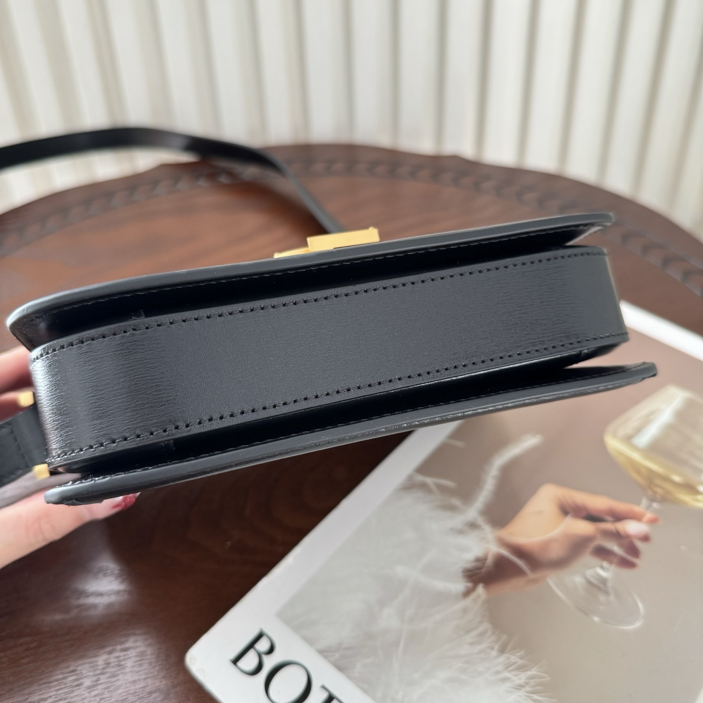 Solferion Box小号，型号:，尺寸:19–14-5cm!打造更高级手感的Box牛皮，越用越美的