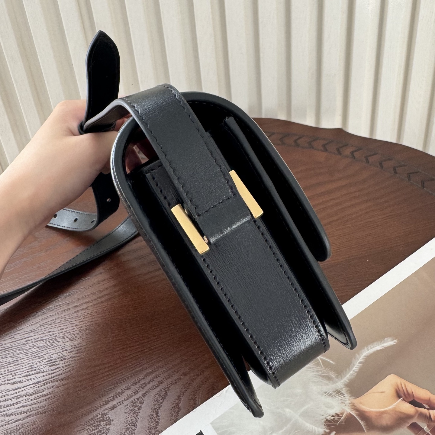 Solferion Box小号，型号:，尺寸:19–14-5cm!打造更高级手感的Box牛皮，越用越美的