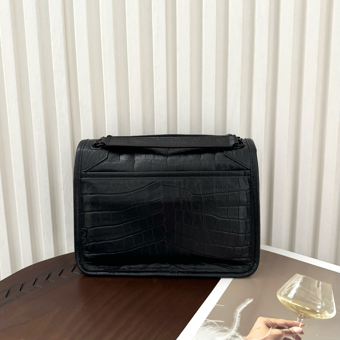 全套包装！型号:，尺寸:22-16.5-7.5cm！链条新增两个D扣，承受能力更强大！原厂牛皮压鳄鱼纹，