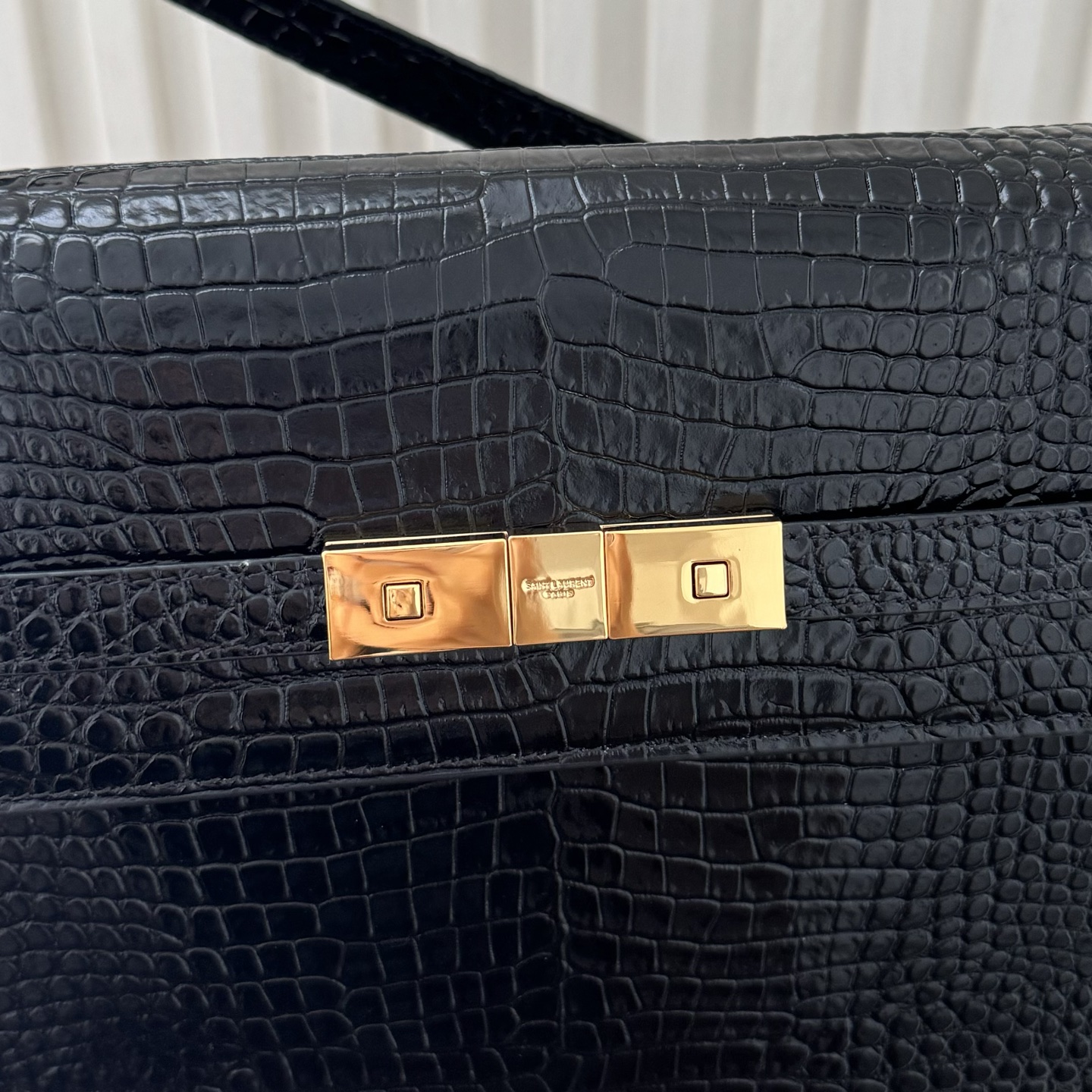 全套包装！Manhattan曼哈顿，鳄鱼纹！简约大气的款式，透着一股高贵优雅任何场合都能驾驭容量大超能装