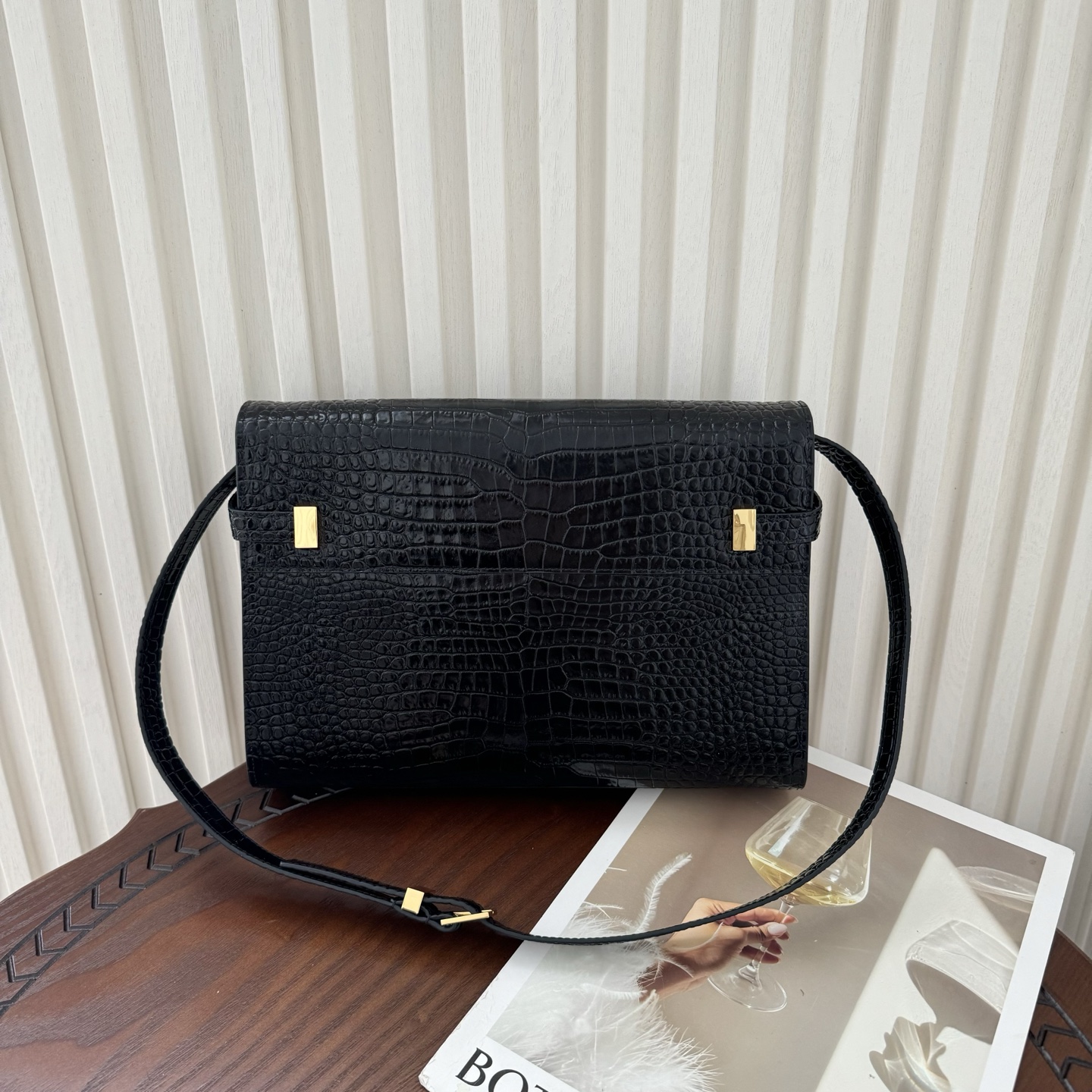 全套包装！Manhattan曼哈顿，鳄鱼纹！简约大气的款式，透着一股高贵优雅任何场合都能驾驭容量大超能装