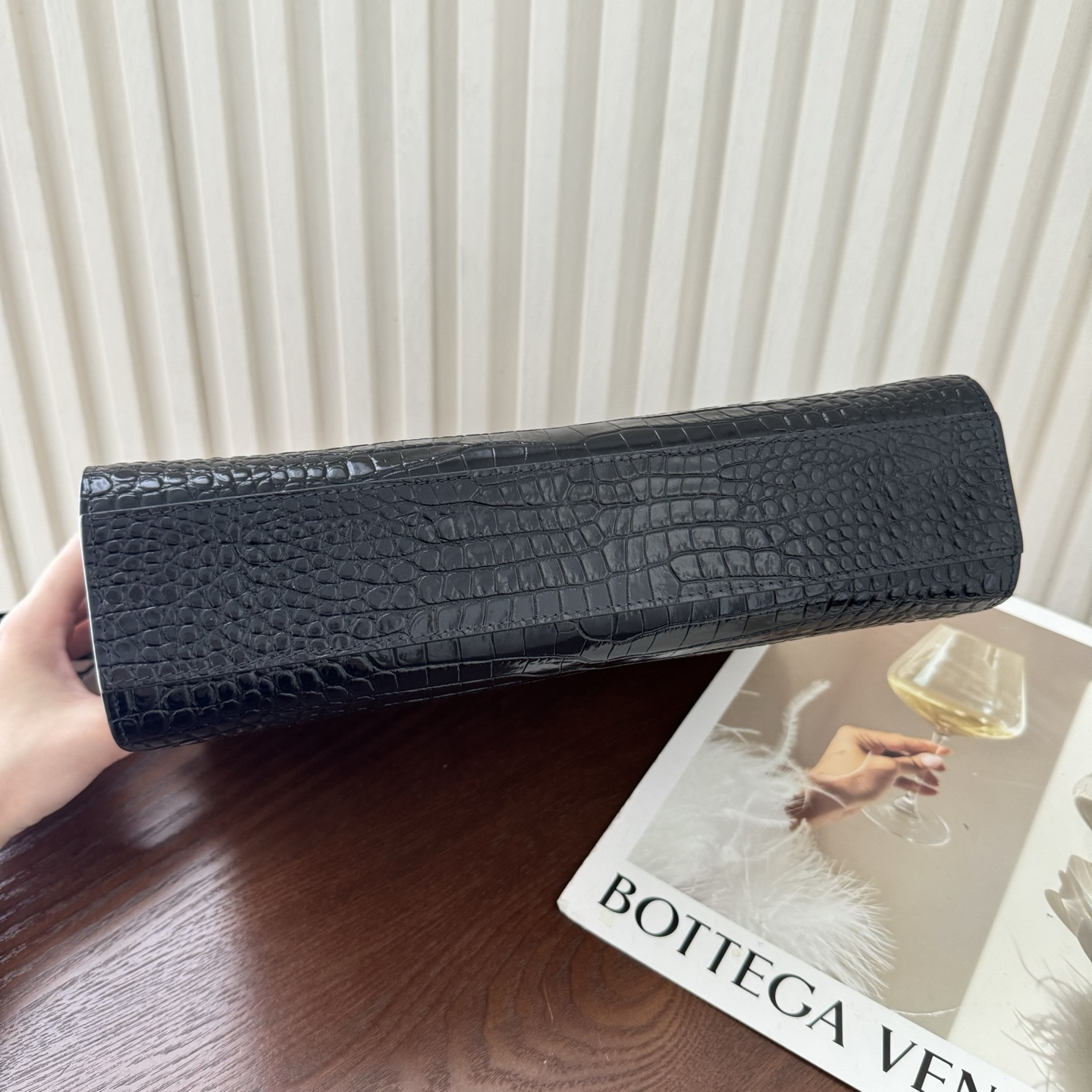 全套包装！Manhattan曼哈顿，鳄鱼纹！简约大气的款式，透着一股高贵优雅任何场合都能驾驭容量大超能装