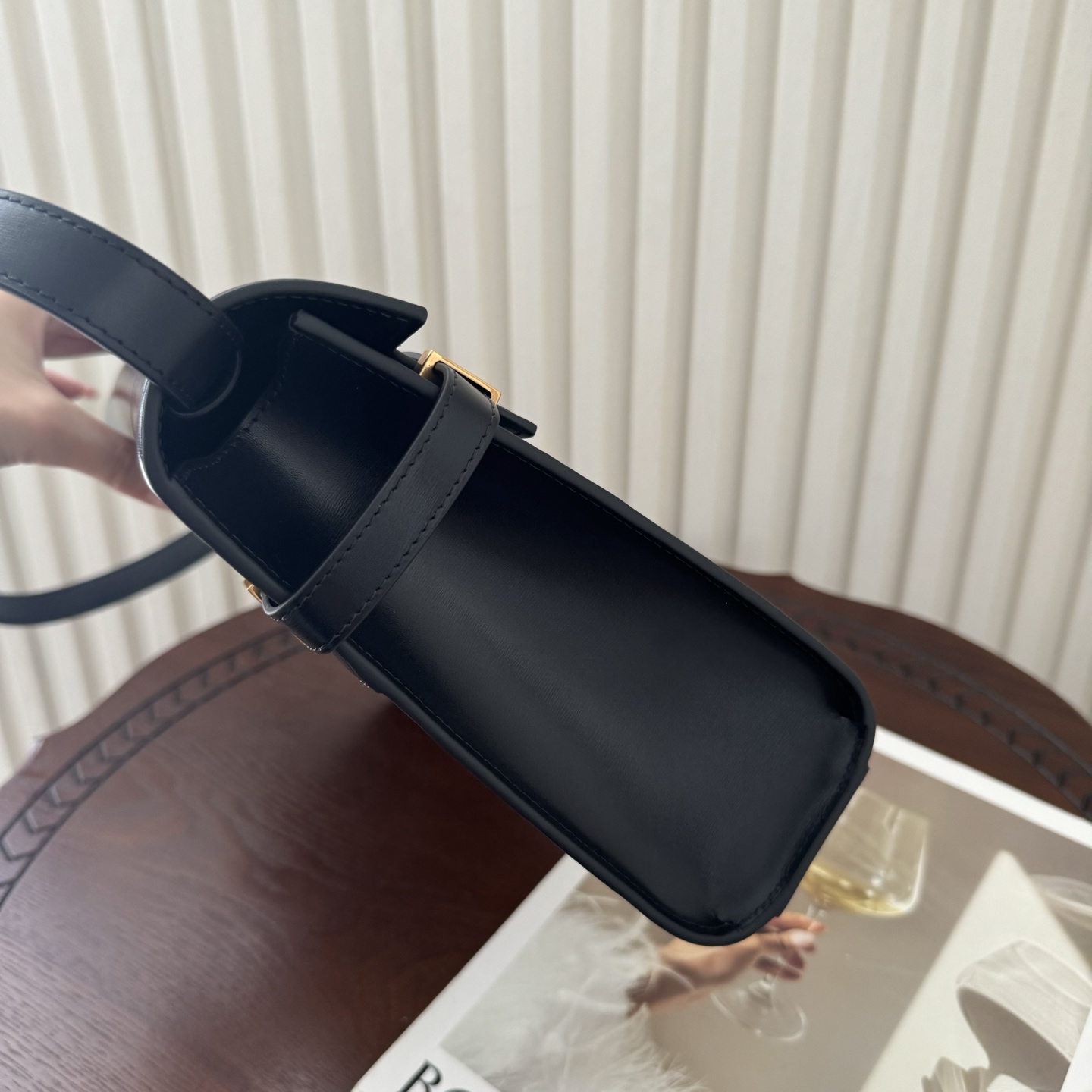 全套包装！Manhattan曼哈顿，牙签纹！简约大气的款式，透着一股高贵优雅任何场合都能驾驭容量大超能装