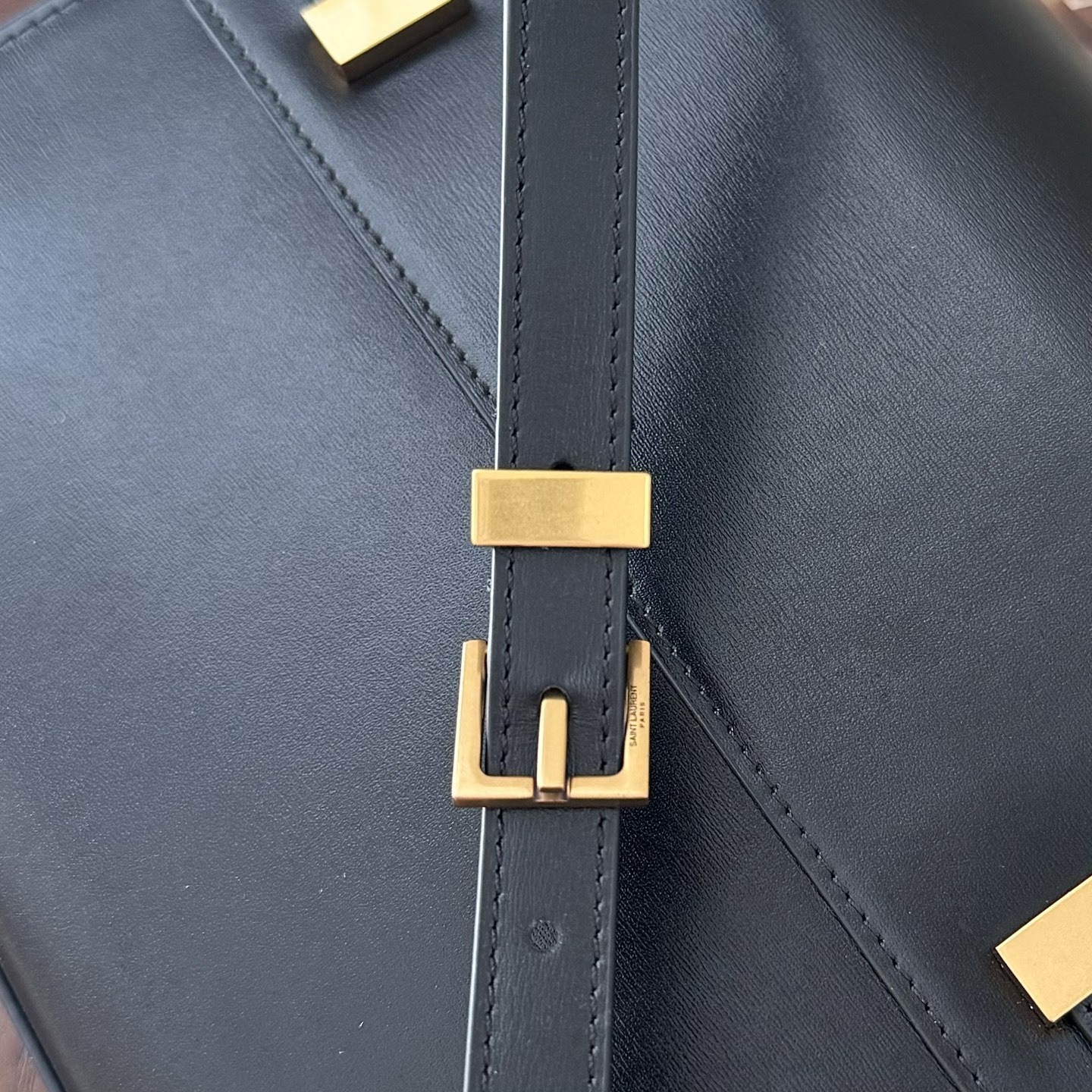 全套包装！Manhattan曼哈顿小号，牙签纹！简约大气的款式，透着一股高贵优雅，任何场合都可以驾奴，肩