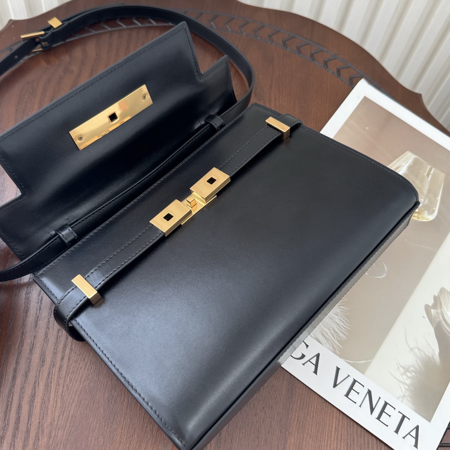 全套包装！Manhattan曼哈顿小号，牙签纹！简约大气的款式，透着一股高贵优雅，任何场合都可以驾奴，肩