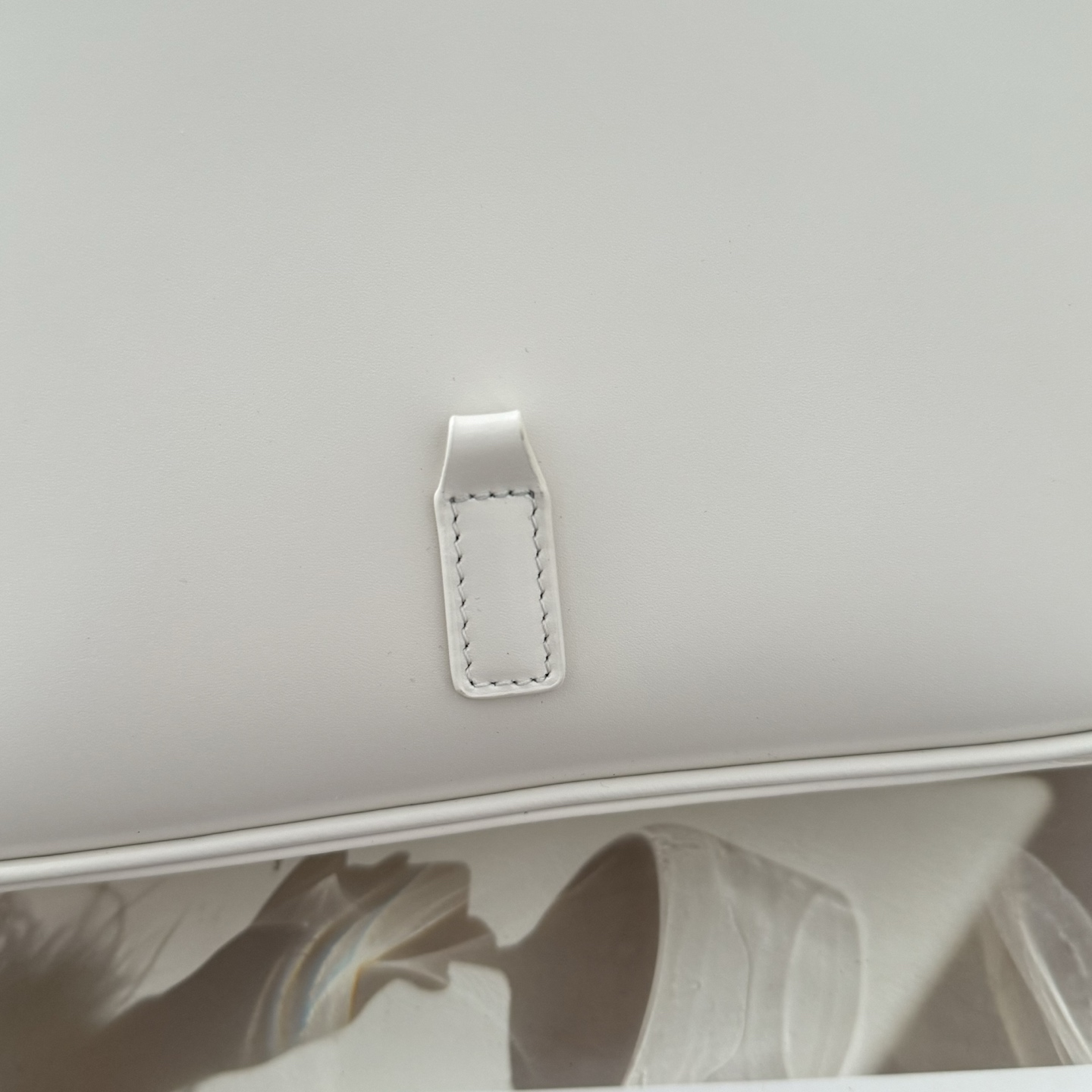 全套包装！原厂LE 5À7平纹马鞍腋下包，包身轻盈，设计极简，搭配品牌logo钩扣开合设计，低调又不失美