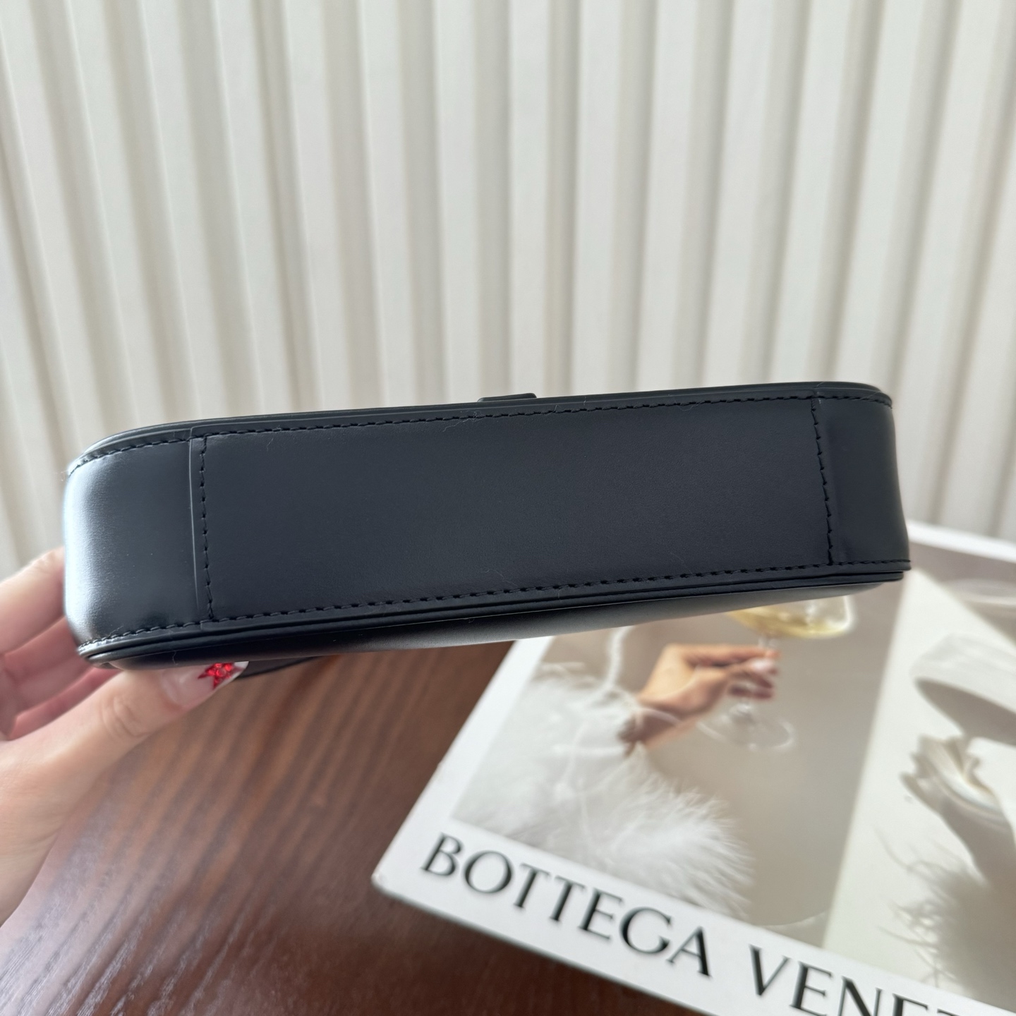 全套包装！原厂Mini LE 5À7腋下包，小小的超级可爱。在保留了包型复古优雅的前提下，增加了很多精致