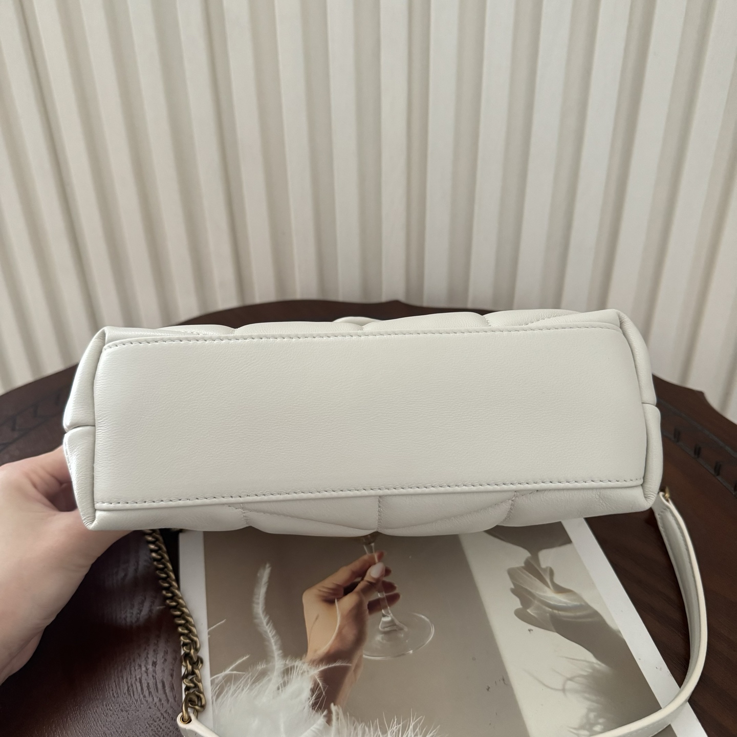 全套包装！LOULOU PUFFE迷你号绗缝小羊皮包，手感柔软细腻的小羊皮，罗缎衬里，能装轻便，单肩斜挎