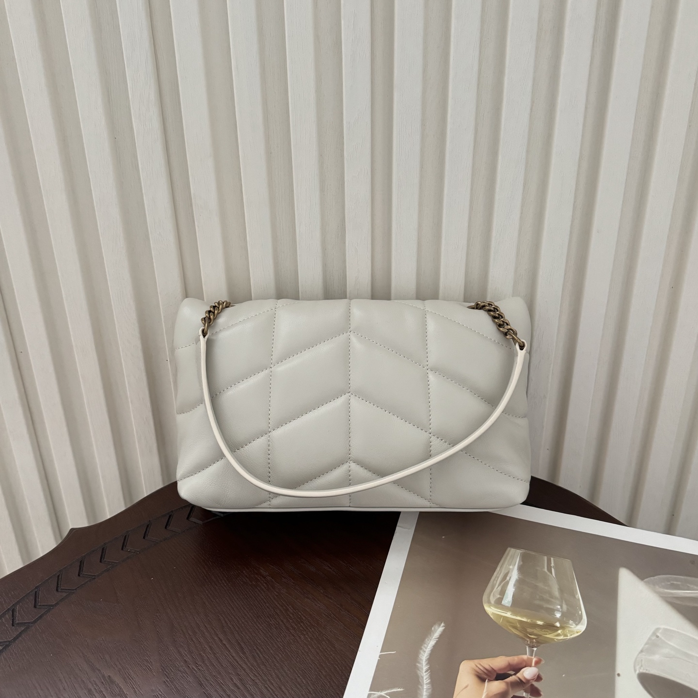 全套包装！LOULOU PUFFE迷你号绗缝小羊皮包，手感柔软细腻的小羊皮，罗缎衬里，能装轻便，单肩斜挎