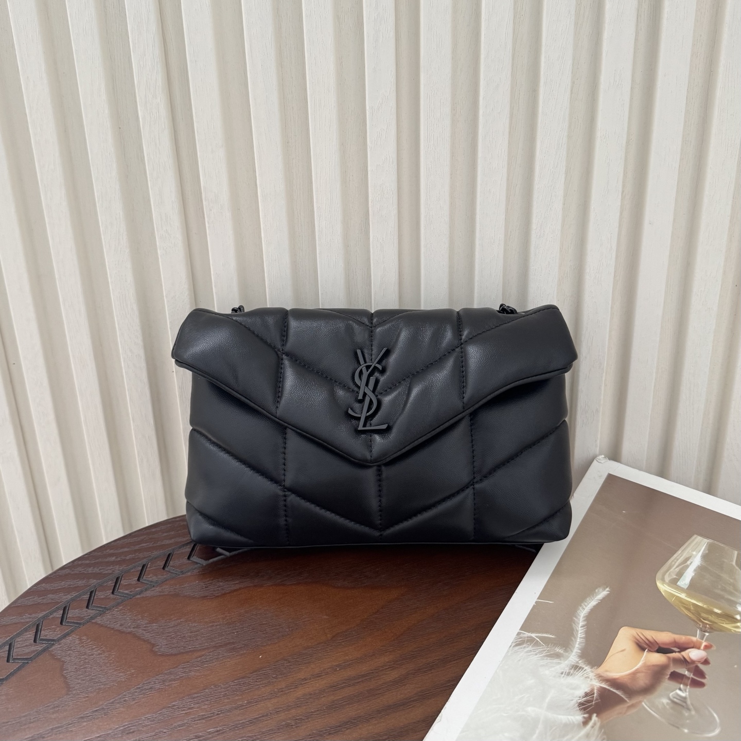 全套包装！LOULOU PUFFE迷你号绗缝小羊皮包，手感柔软细腻的小羊皮，罗缎衬里，能装轻便，单肩斜挎