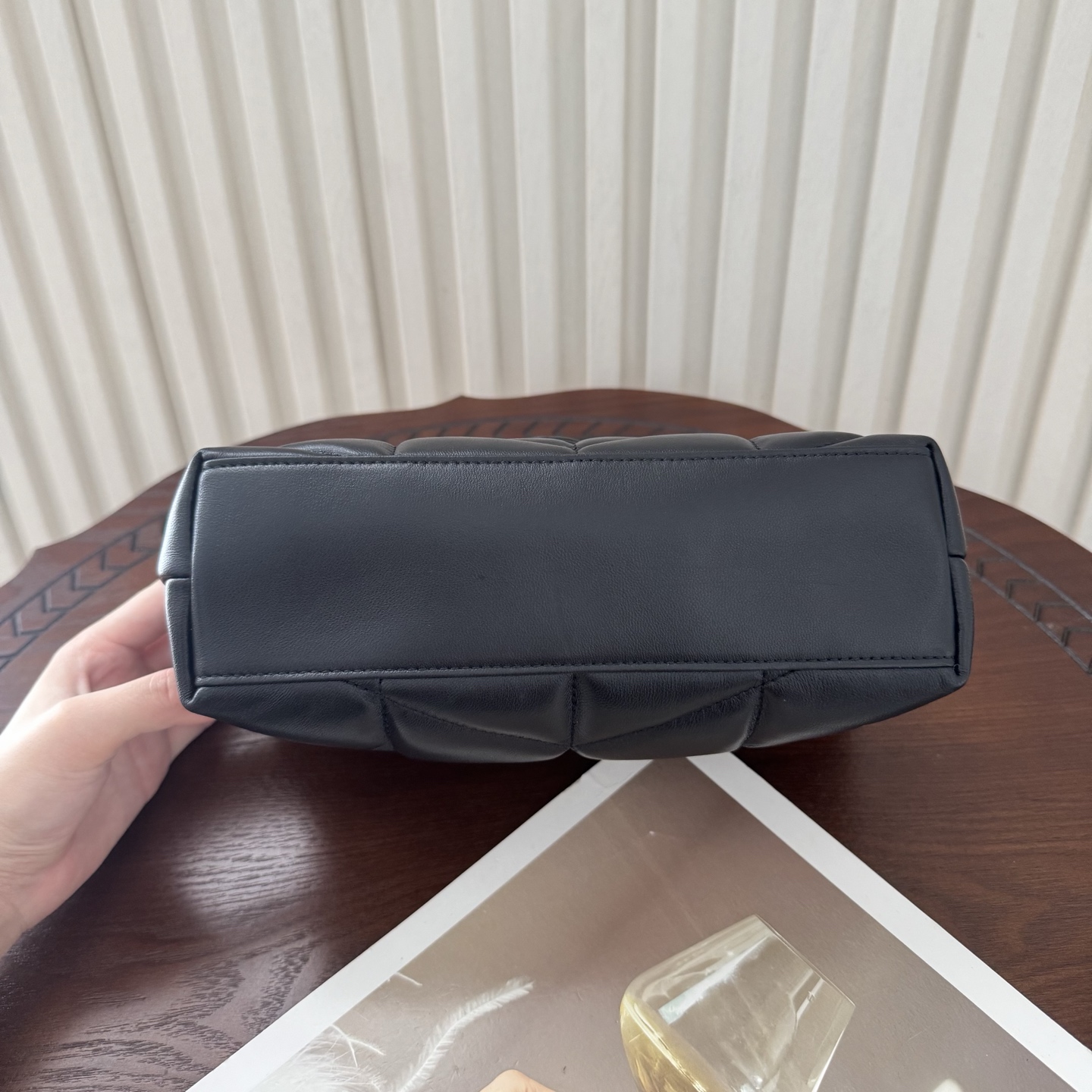 全套包装！LOULOU PUFFE迷你号绗缝小羊皮包，手感柔软细腻的小羊皮，罗缎衬里，能装轻便，单肩斜挎