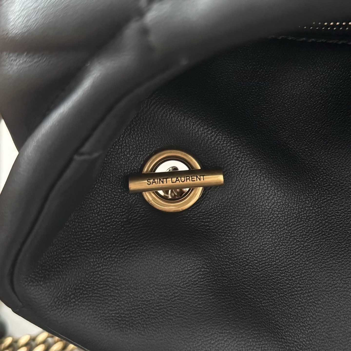 全套包装！LOULOU PUFFE迷你号绗缝小羊皮包，手感柔软细腻的小羊皮，罗缎衬里，能装轻便，单肩斜挎