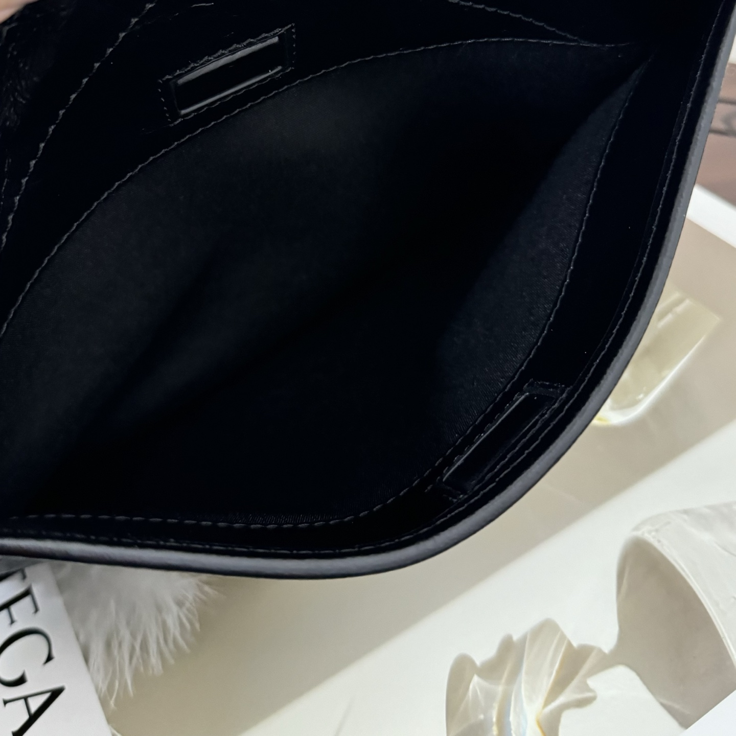 全套包装！型号:，尺寸:28-20-8.5cm！Niki新版，链条新增两个D扣，承受能力更强大！油蜡抓皱