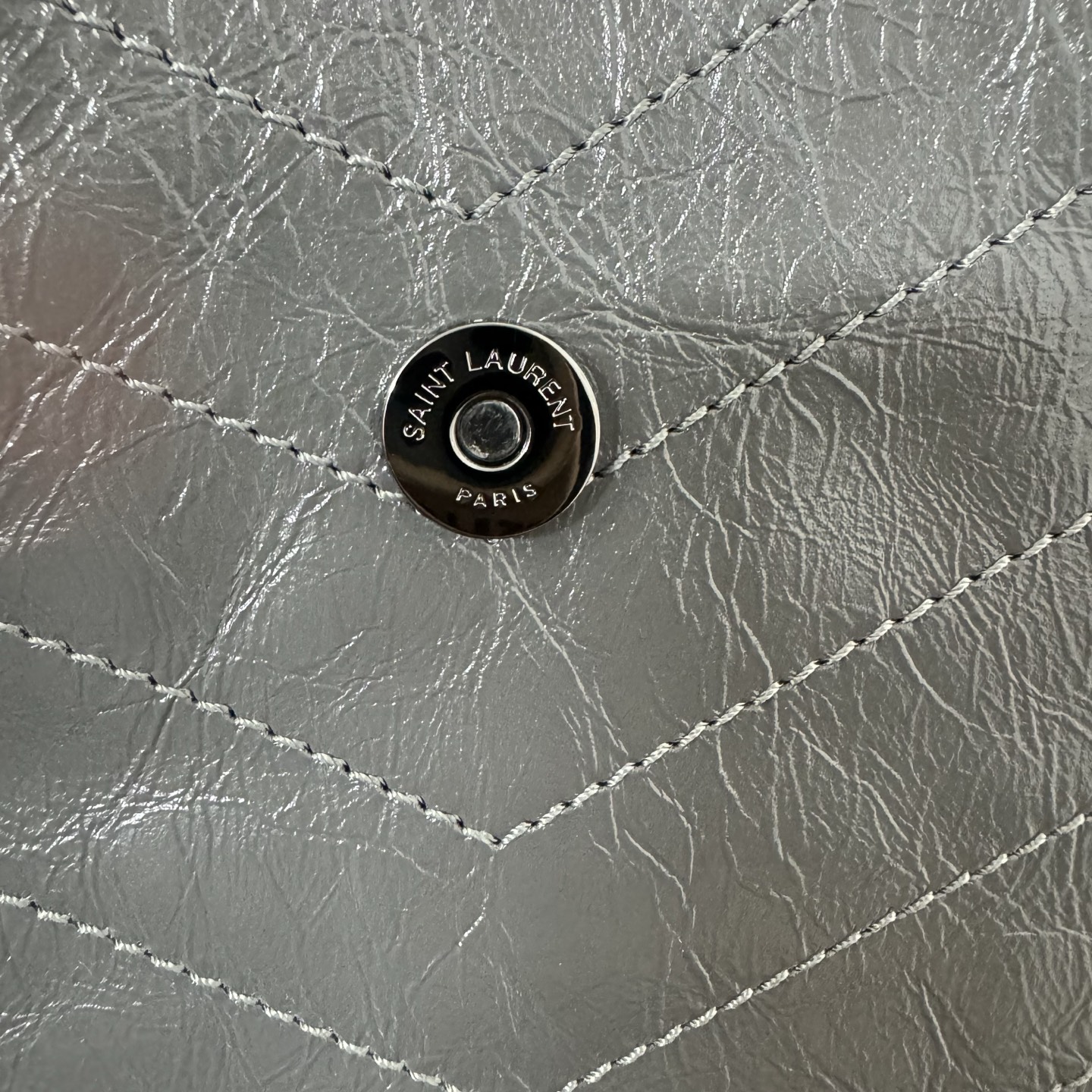 全套包装！型号:，尺寸:28-20-8.5cm！Niki新版，链条新增两个D扣，承受能力更强大！油蜡抓皱