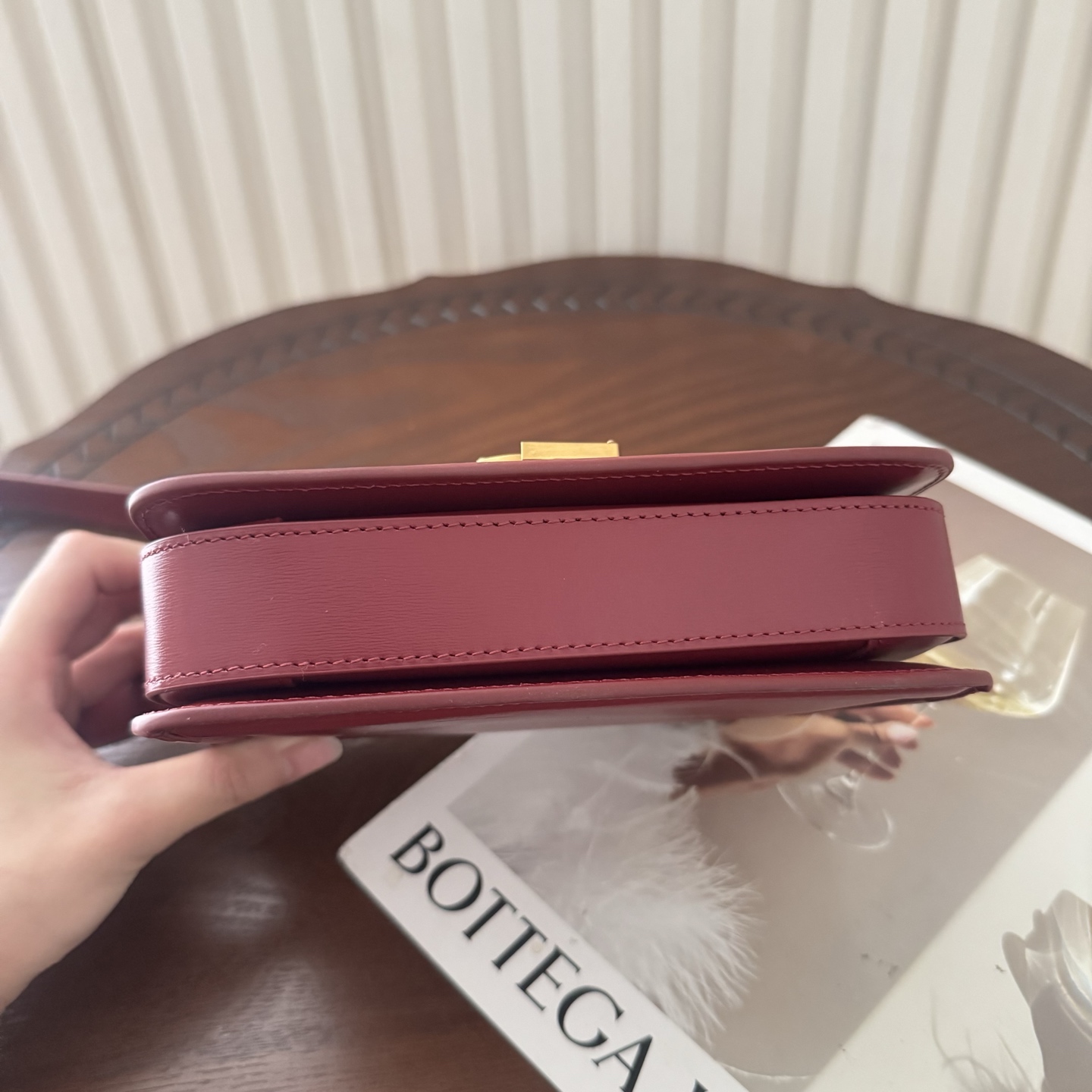 Solferion Box小号，型号:，尺寸:19–14-5cm!打造更高级手感的Box牛皮，越用越美的