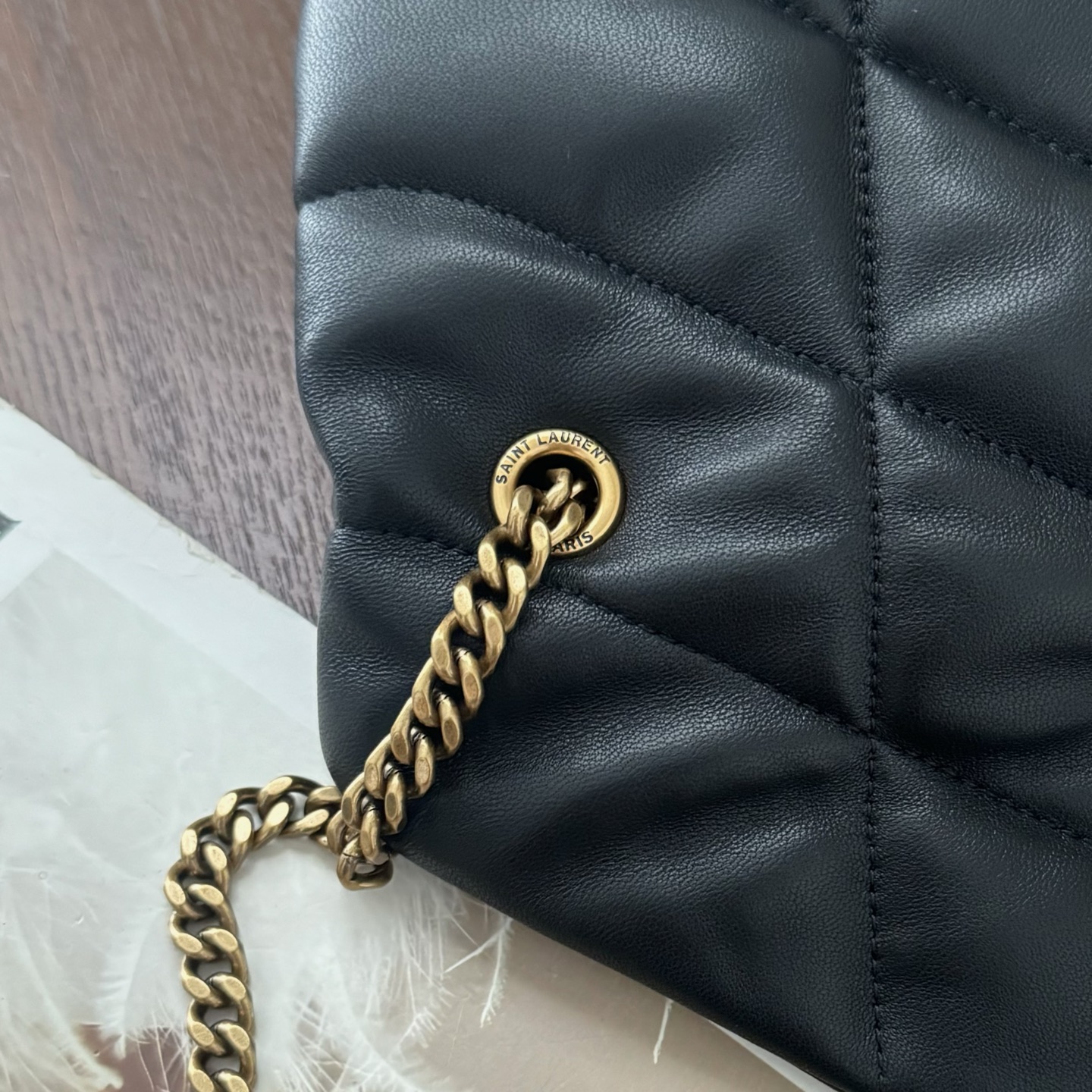 全套包装！LOULOU PUFFE迷你号绗缝小羊皮包，手感柔软细腻的小羊皮，罗缎衬里，能装轻便，单肩斜挎