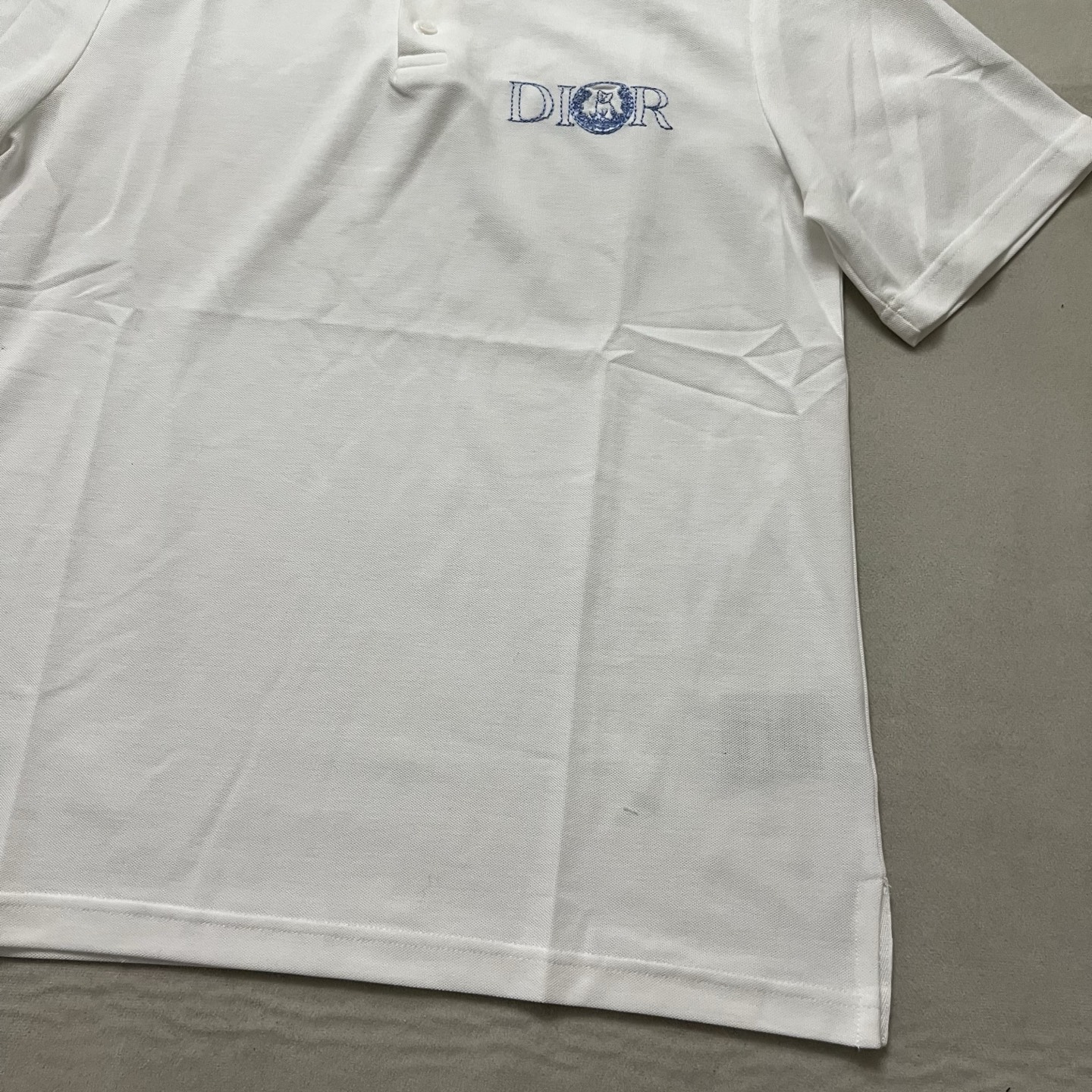 85💰（编号101）
亏本福利⚠️非质量问题不退不换
Dior猫字母Polo短袖
