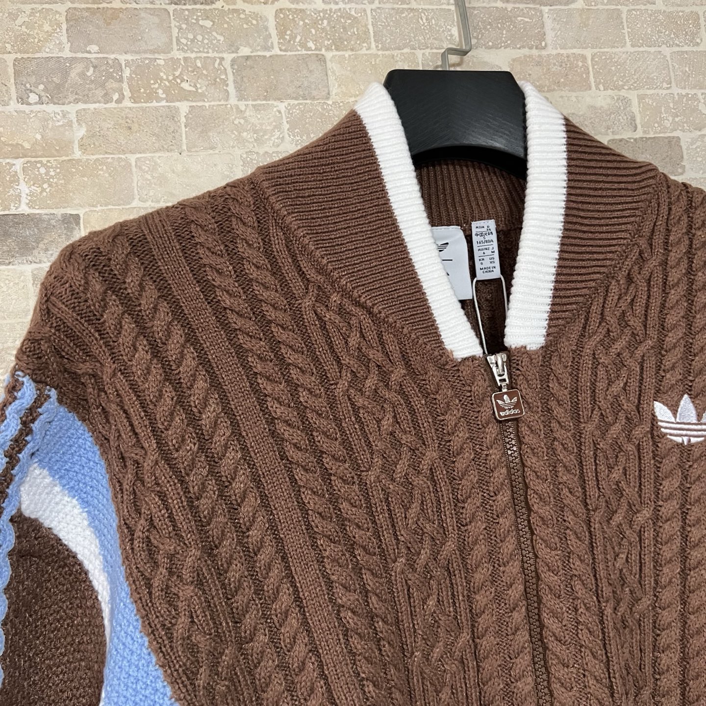 299💰（编号101）
Adidas联名CLOT小绣花羊毛拉链外套