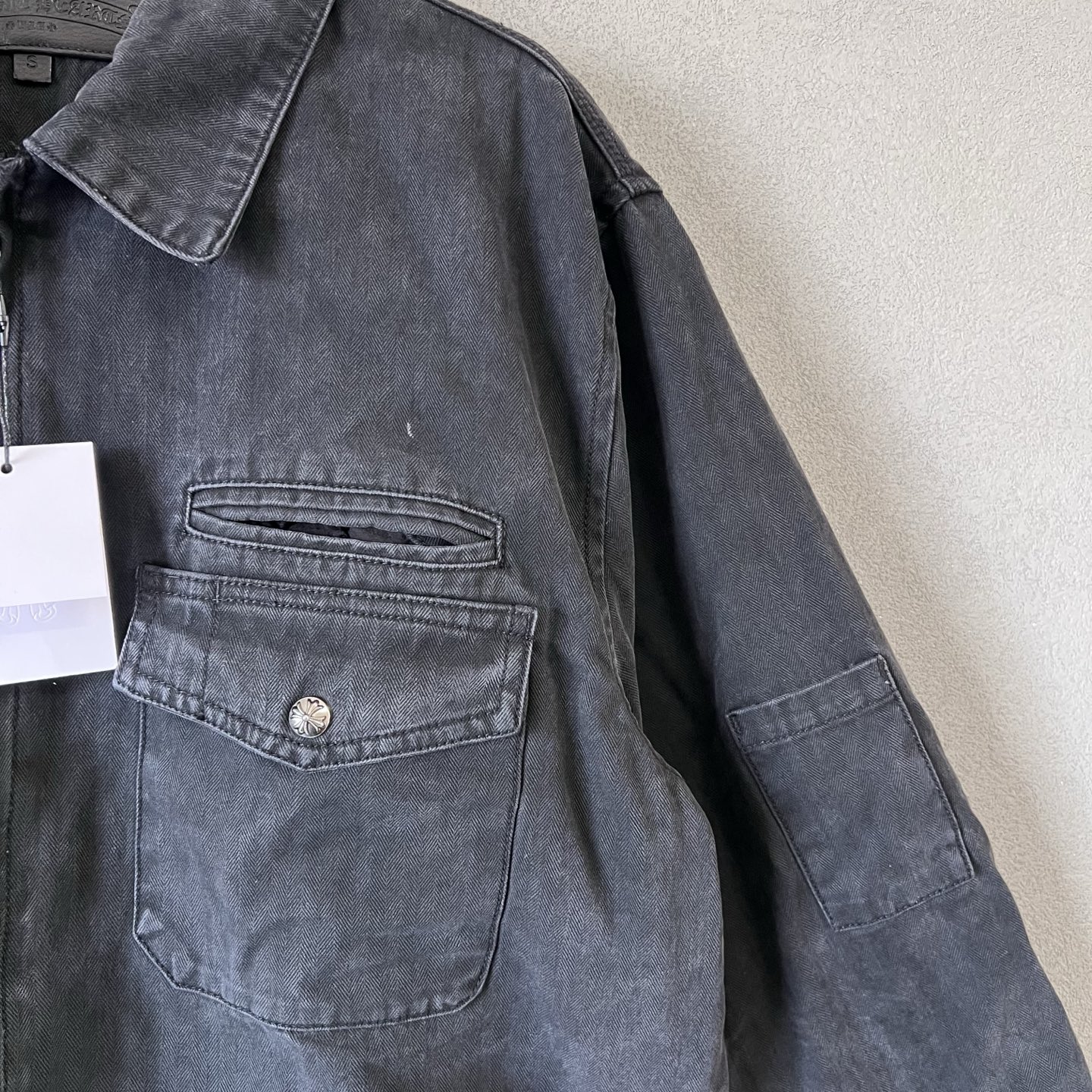 580💰（编号101）
CH克罗心洗水做旧牛仔棉服