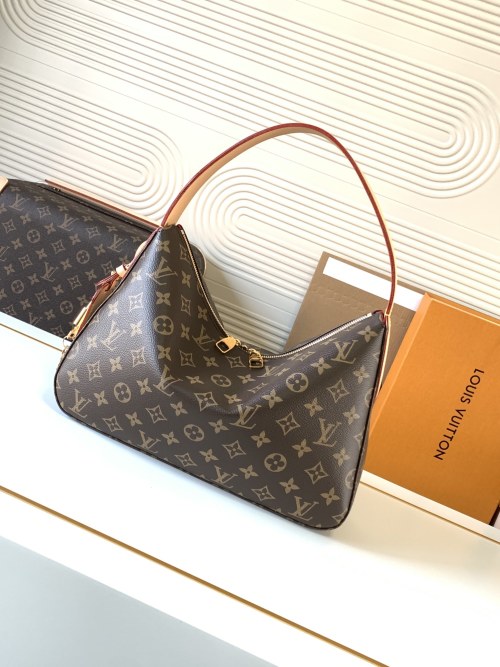 Louis Vuitton Slouchy Small Handbag in Monogram Canvas, 33 x 22 x 9 cm 1 Louis Vuitton Slouchy Small Handbag in Monogram Canvas, 33 x 22 x 9 cm
