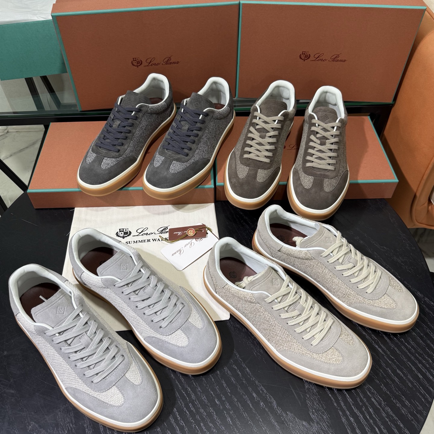 Loro Piana 诺悠翩雅Tennis walk系列 LP德训鞋 休闲 运动鞋 板鞋，全套包装高货品质

Size：女36-40，男38-45，46 可定