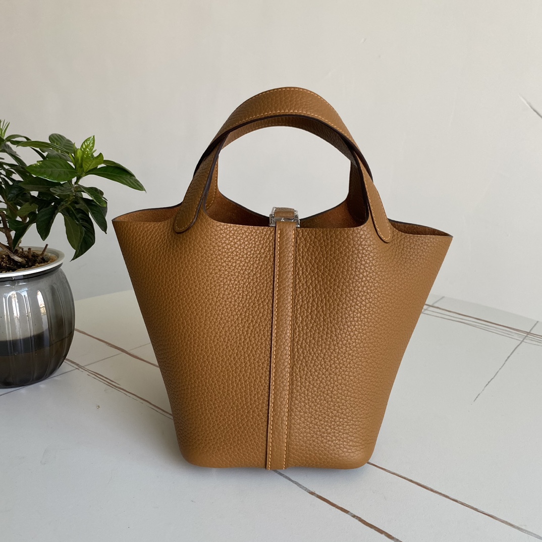 Hermes Style Leather Bag style reference detail image 3 from source 763149
