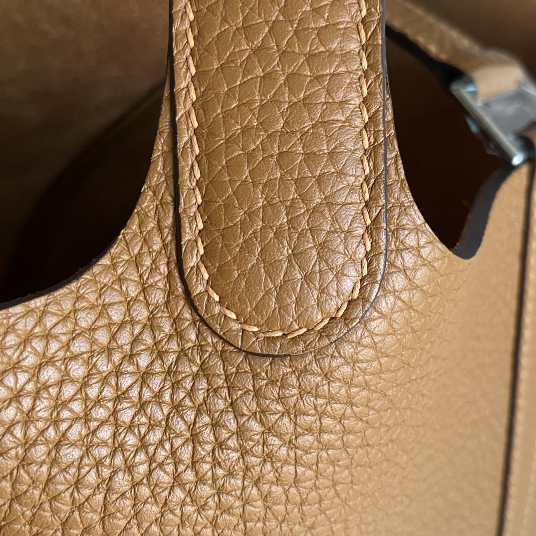 Hermes Style Leather Bag style reference detail image 5 from source 763149