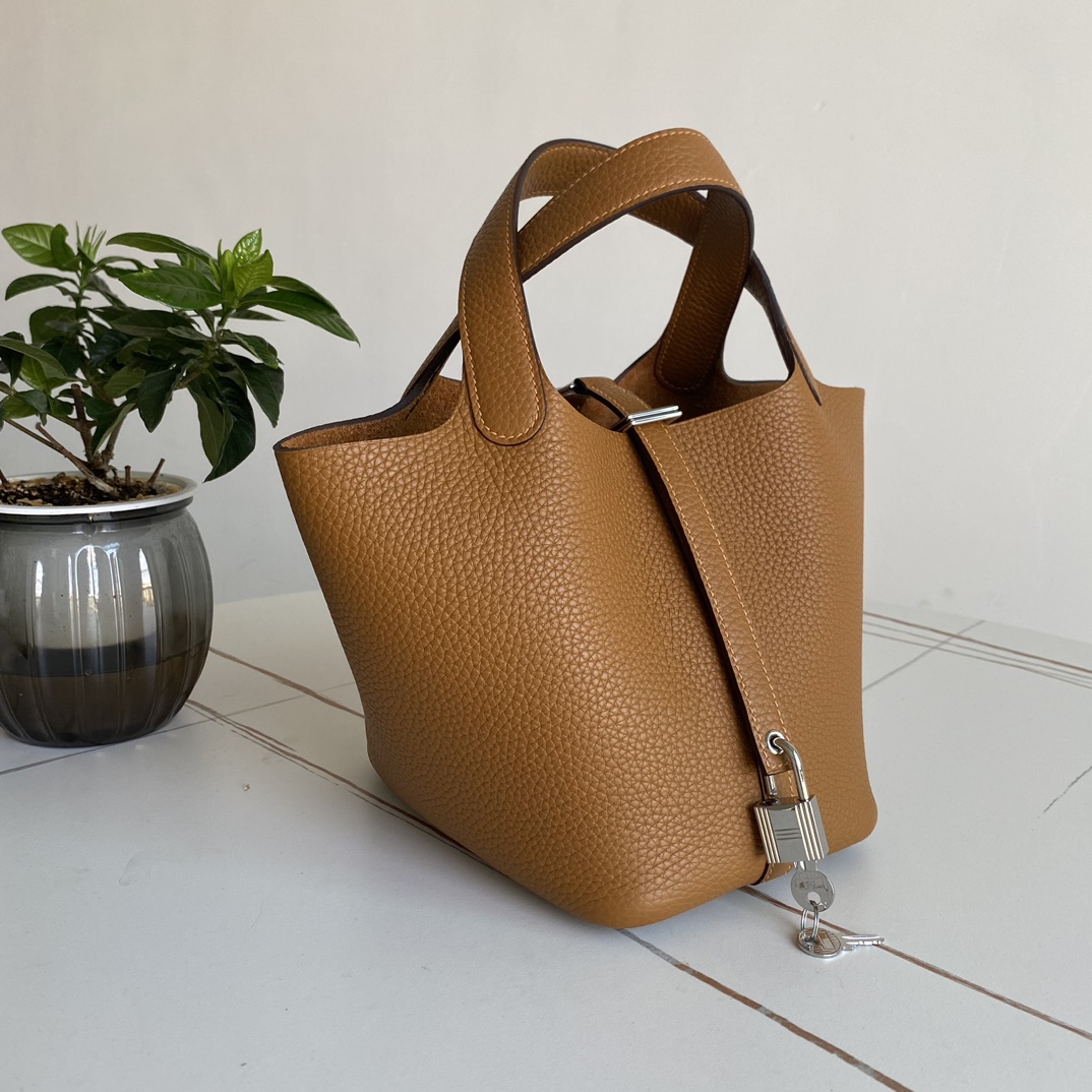Hermes Style Leather Bag style reference detail image 2 from source 763149