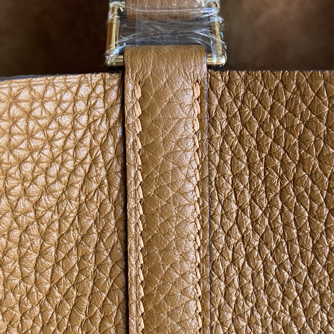 Hermes Style Leather Bag style reference detail image 4 from source 763148