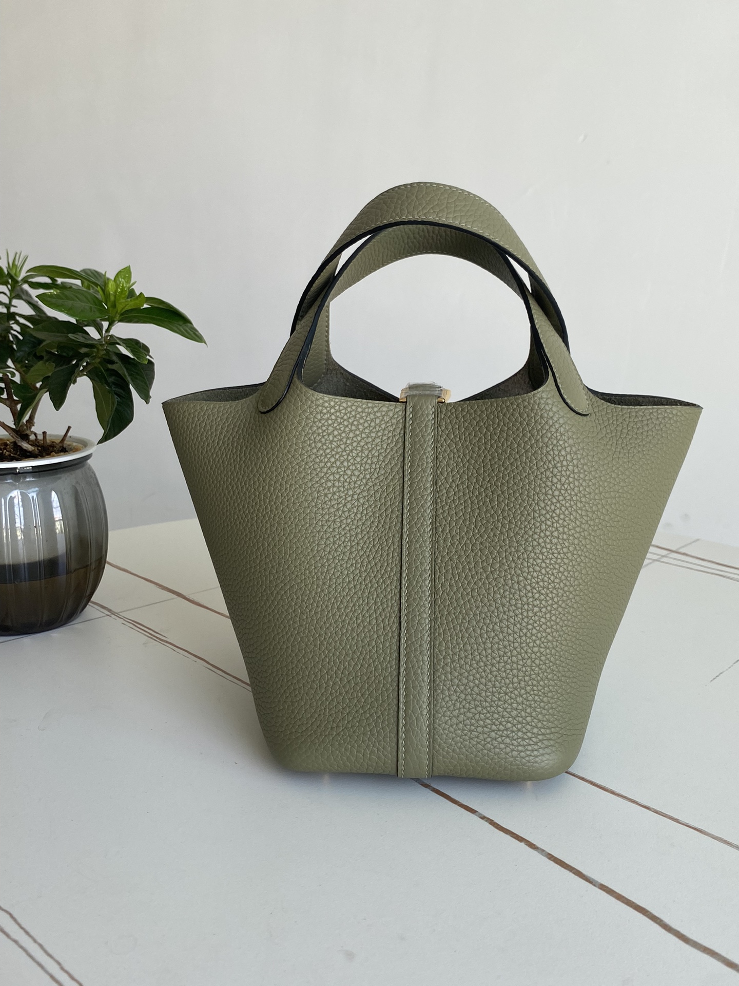 Hermes Style Leather Bag style reference detail image 3 from source 763147