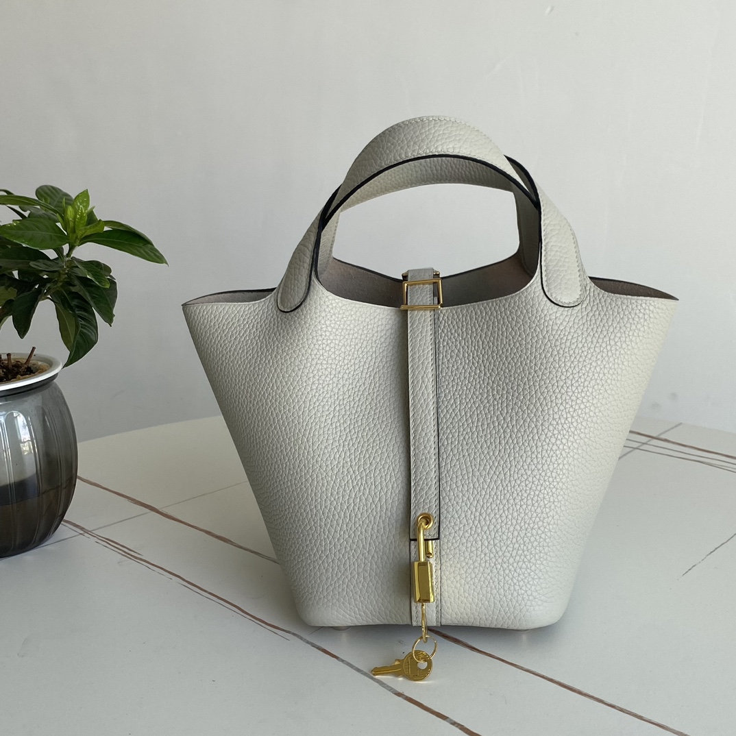 Hermes Style Leather Bag style reference detail image 1 from source 763146