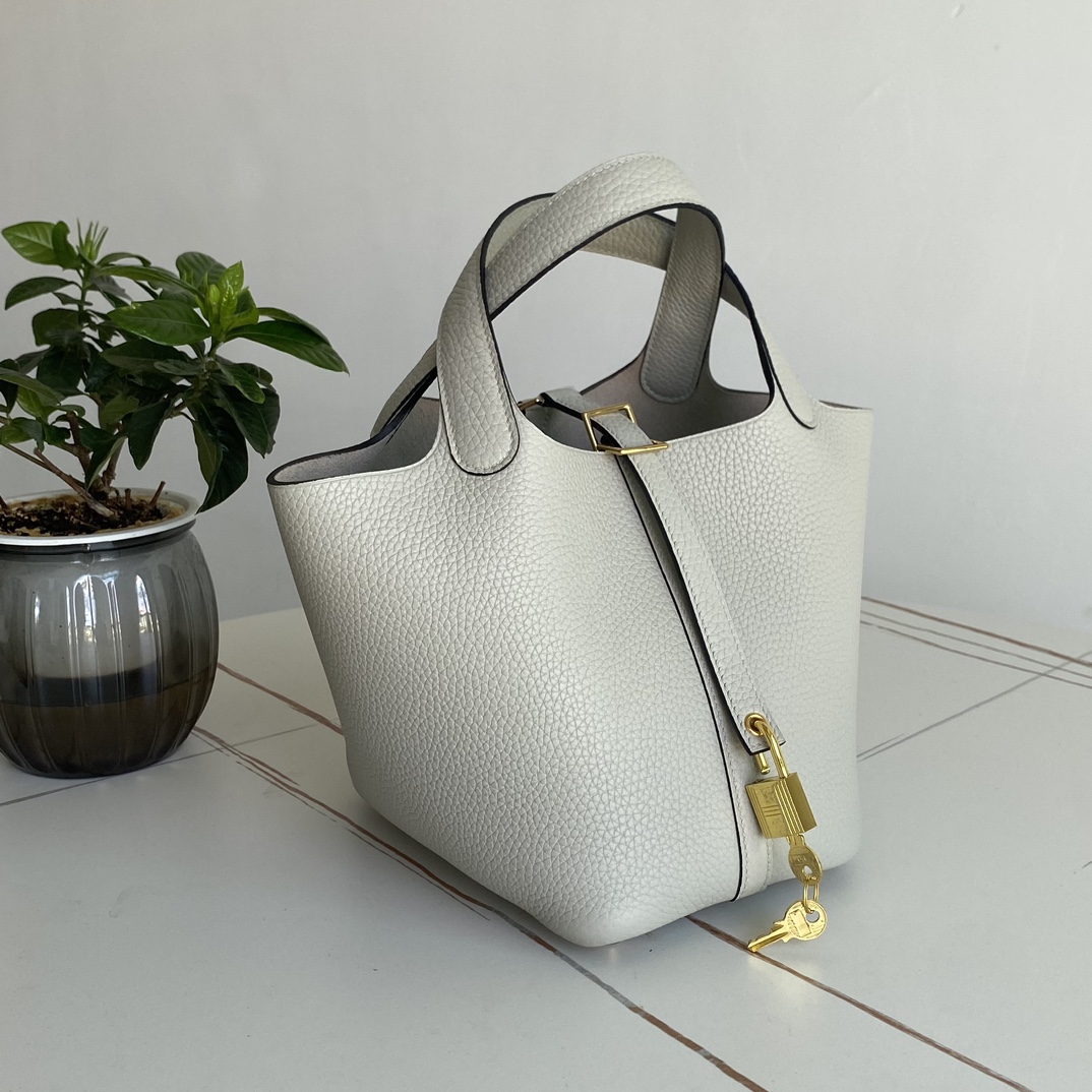 Hermes Style Leather Bag style reference detail image 2 from source 763146