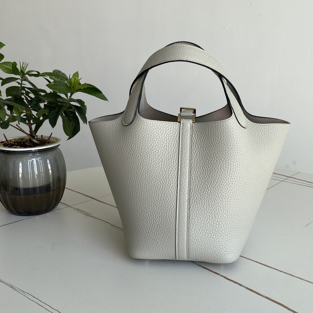 Hermes Style Leather Bag style reference detail image 3 from source 763146