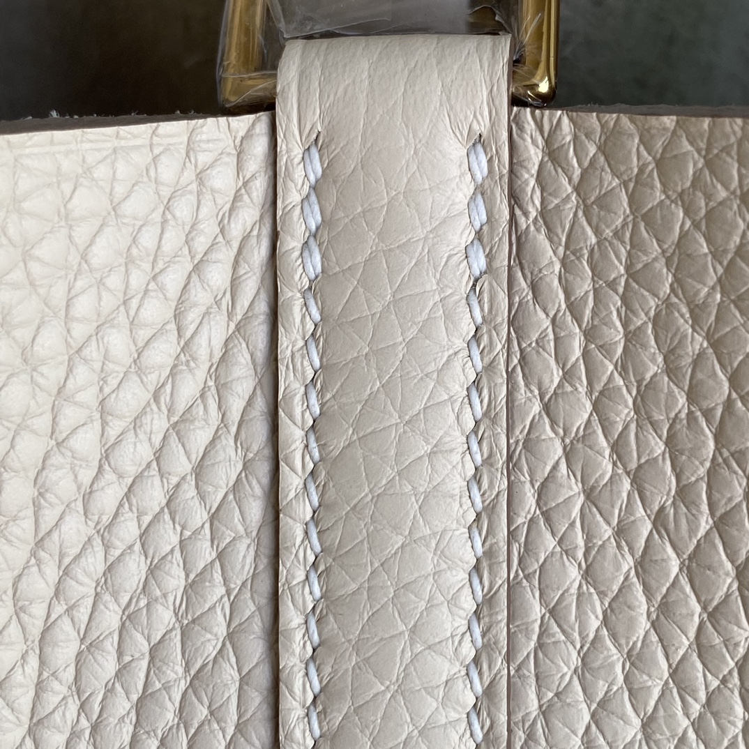 Hermes Style Leather Bag style reference detail image 4 from source 763145