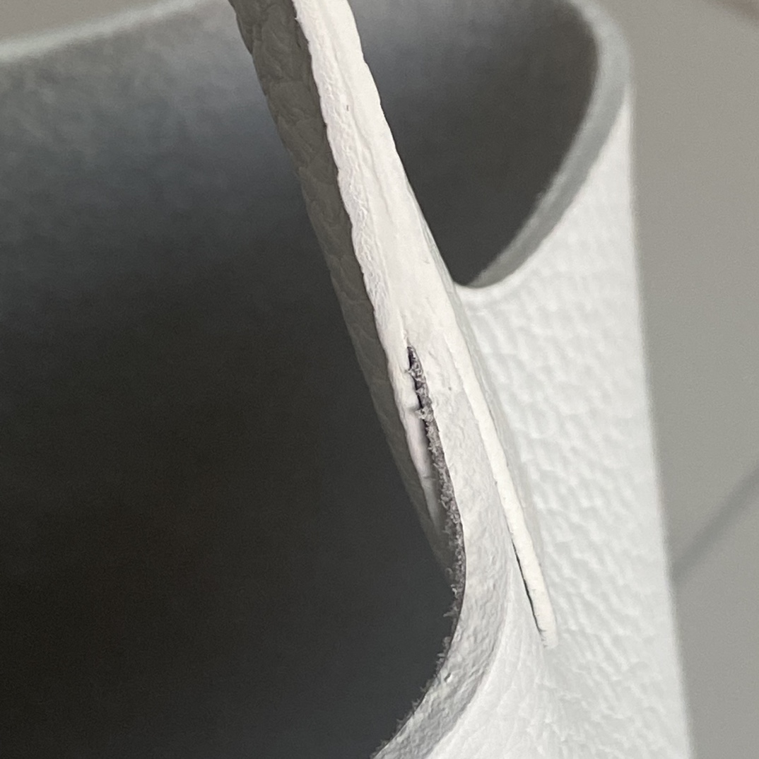 Hermes Style Leather Bag style reference detail image 5 from source 763144