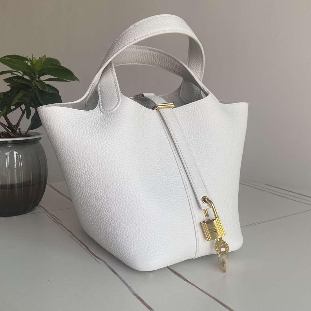 Hermes Style Leather Bag style reference detail image 2 from source 763144