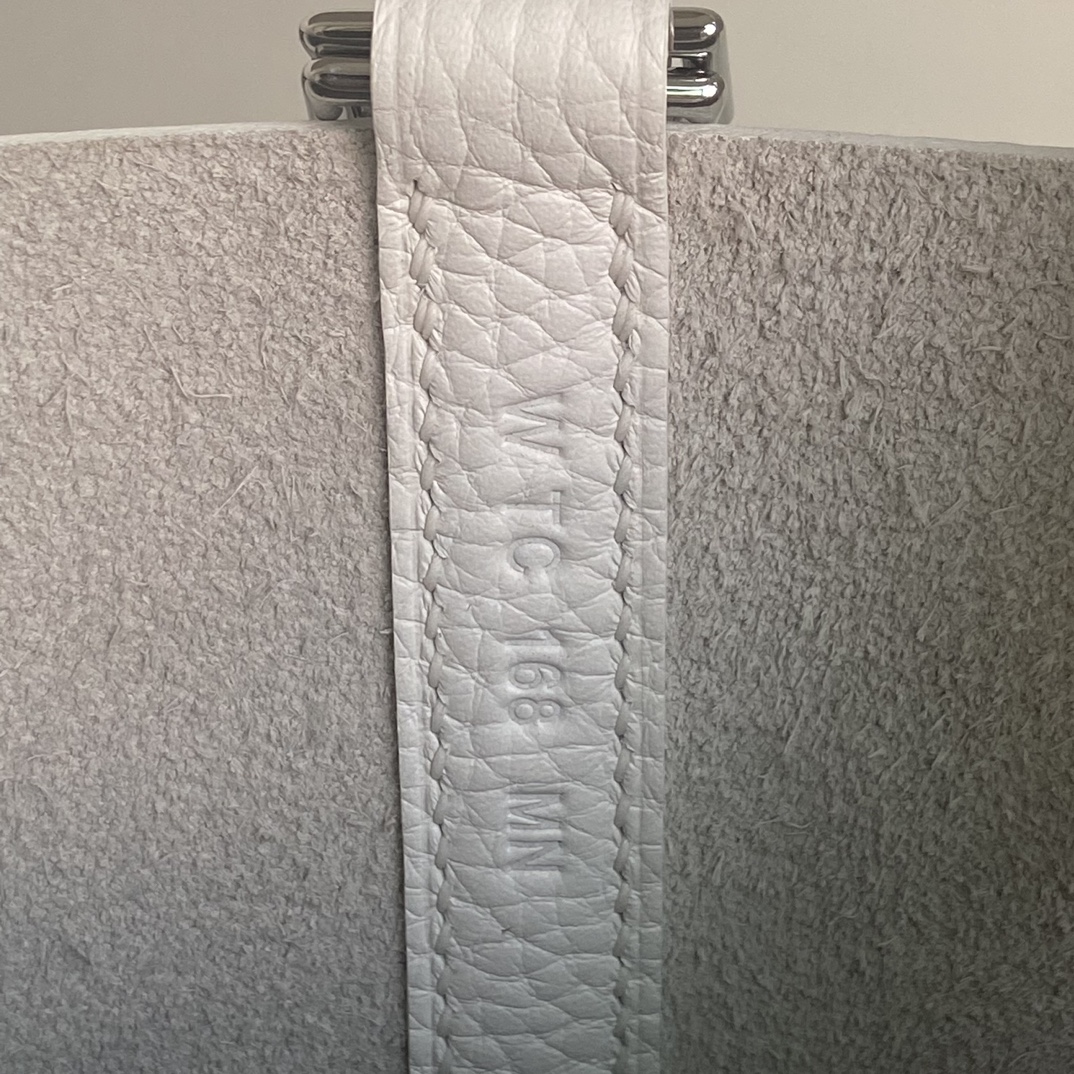 Hermes Style Leather Bag style reference detail image 7 from source 763143