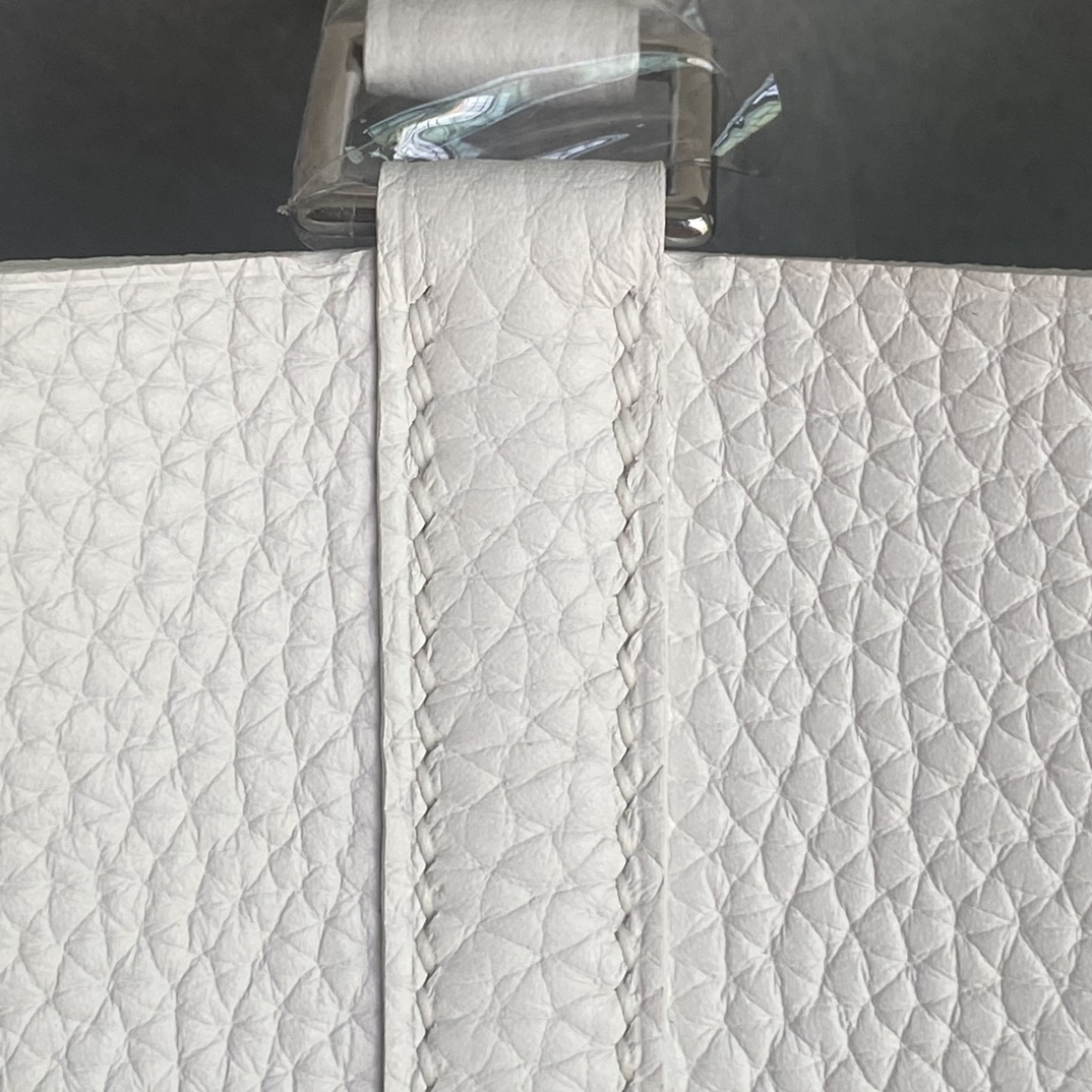 Hermes Style Leather Bag style reference detail image 4 from source 763143