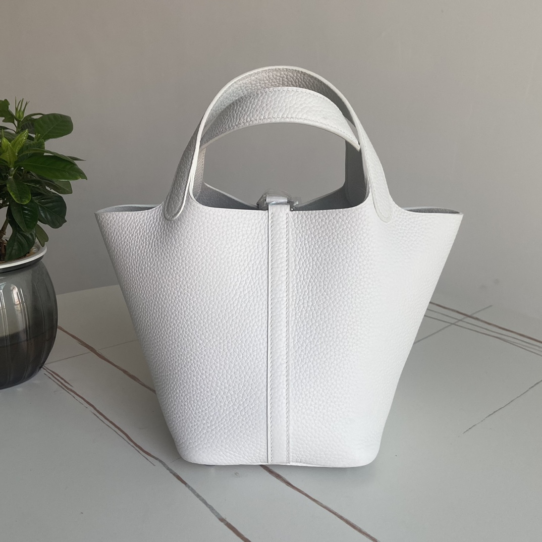 Hermes Style Leather Bag style reference detail image 3 from source 763143