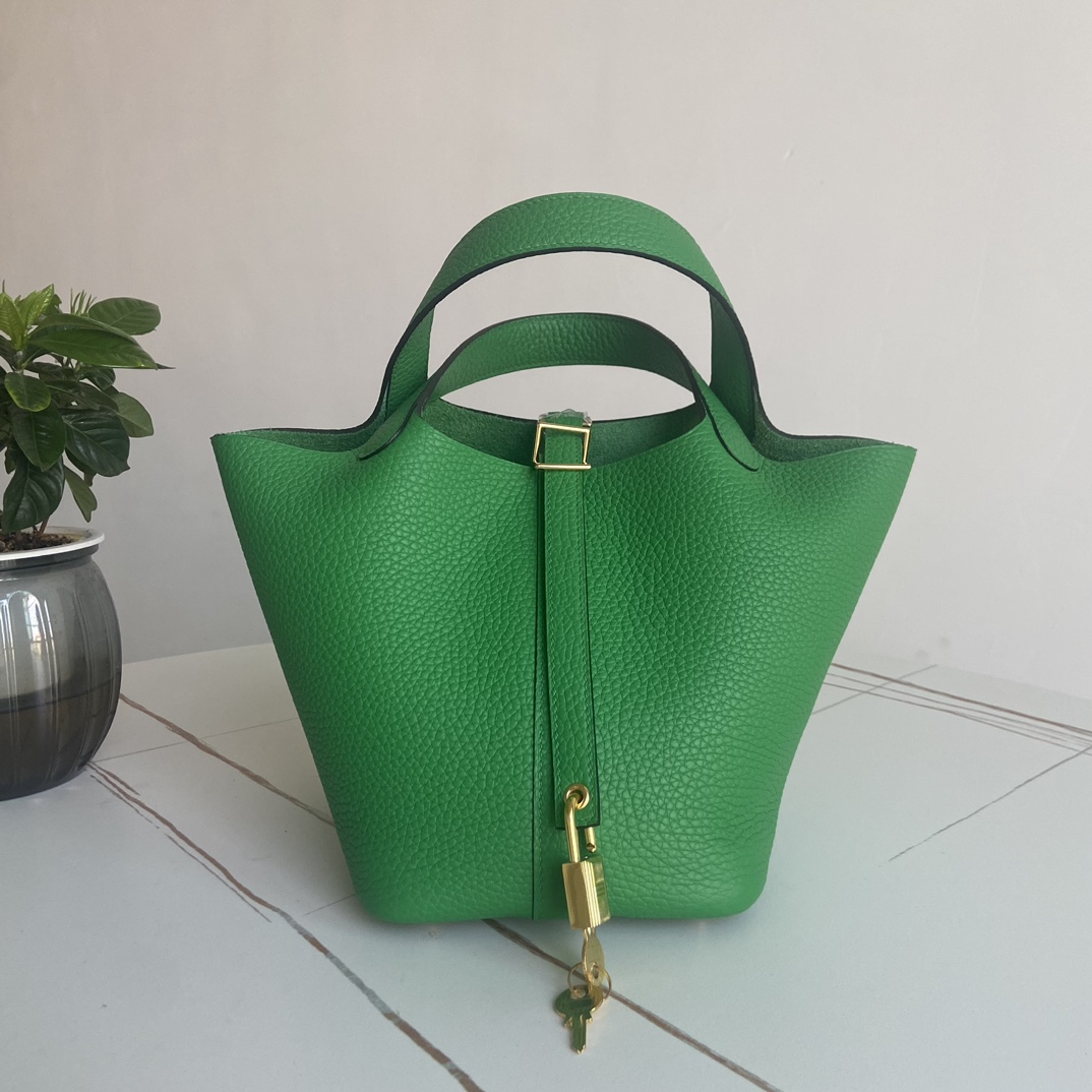 Hermes Style Leather Bag style reference detail image 1 from source 763142